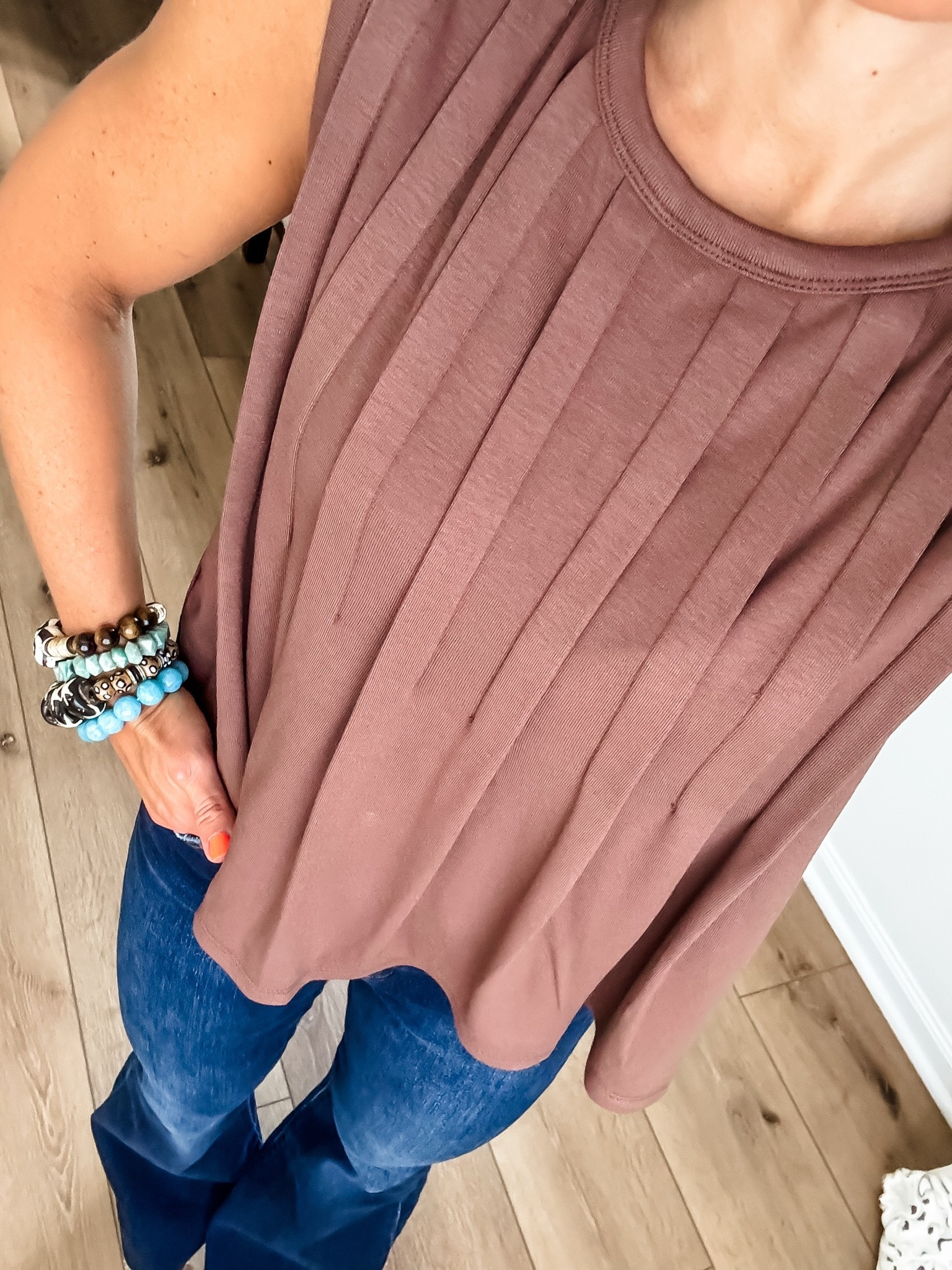 25% off $150+ @socialthreads w/ code FP26. 

Top small. Jeans 25.

#LTKOver40 #LTKSaleAlert