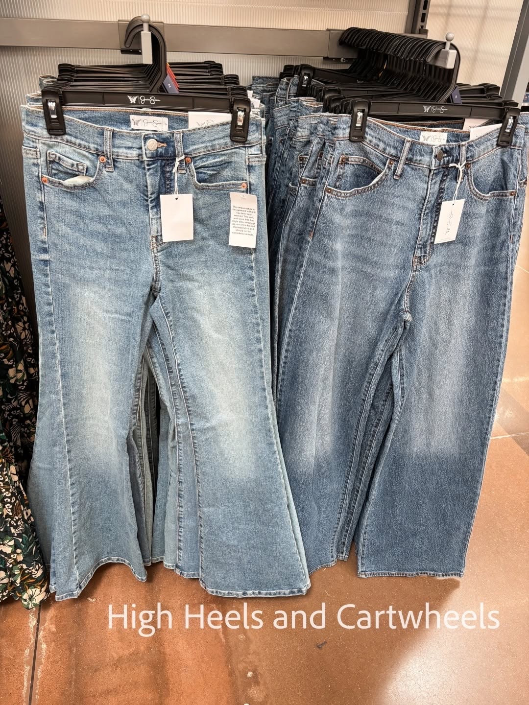 🔥NOW TRENDING AT WALMART🔥— wide leg & flare jeans! Both these styles are comfy and perfect for everyday wear.