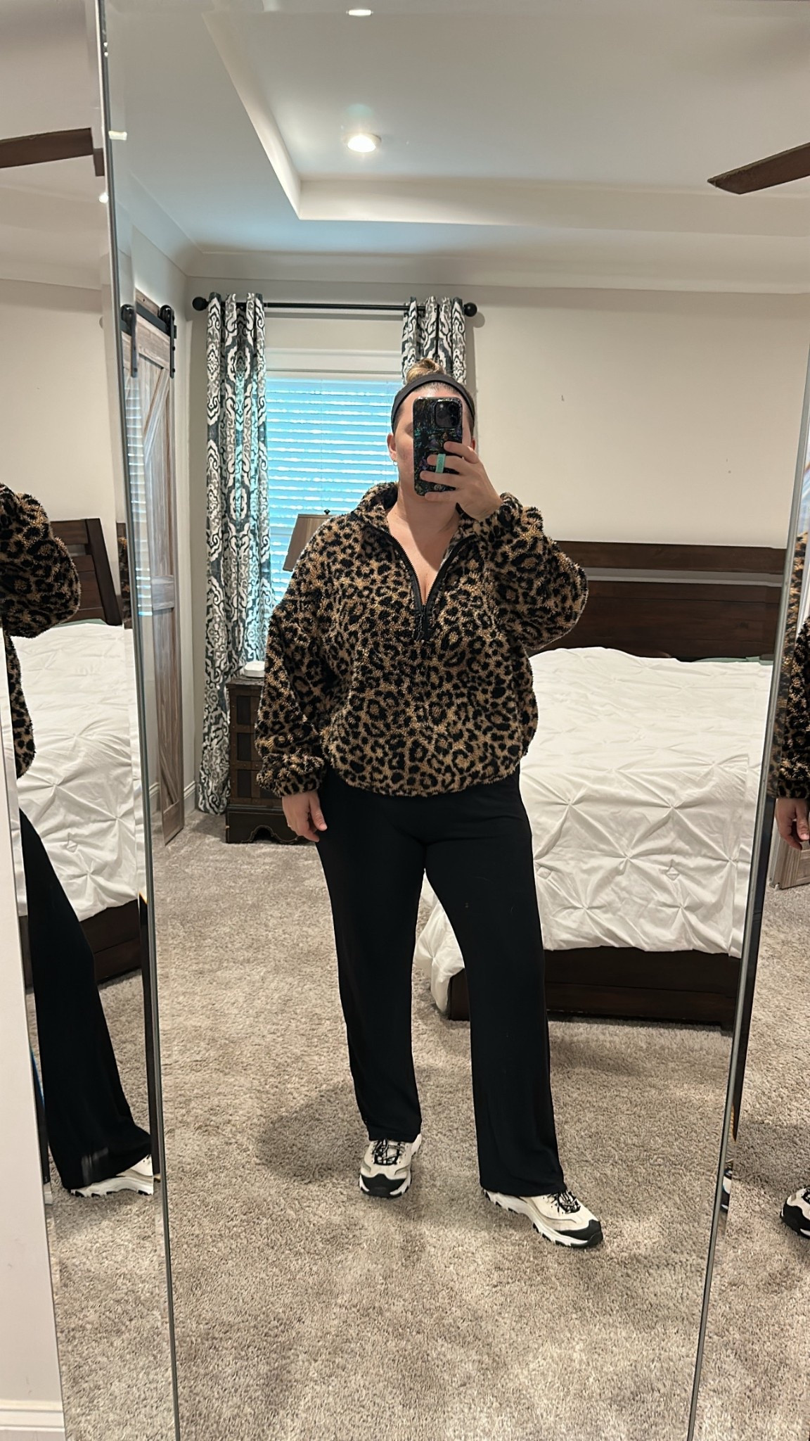 the coziest fleece ever!!



#LTKootd #LTKFindsUnder50 #LTKmomlife