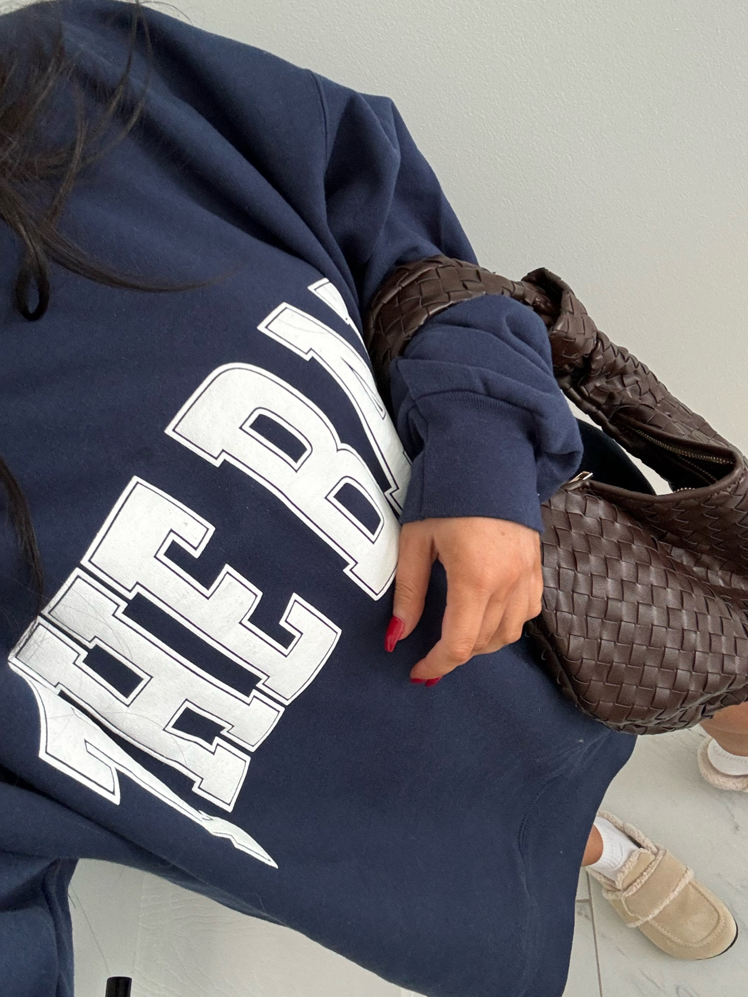 My favorite sweatshirts ever !! Love the navy for fall 🤍
