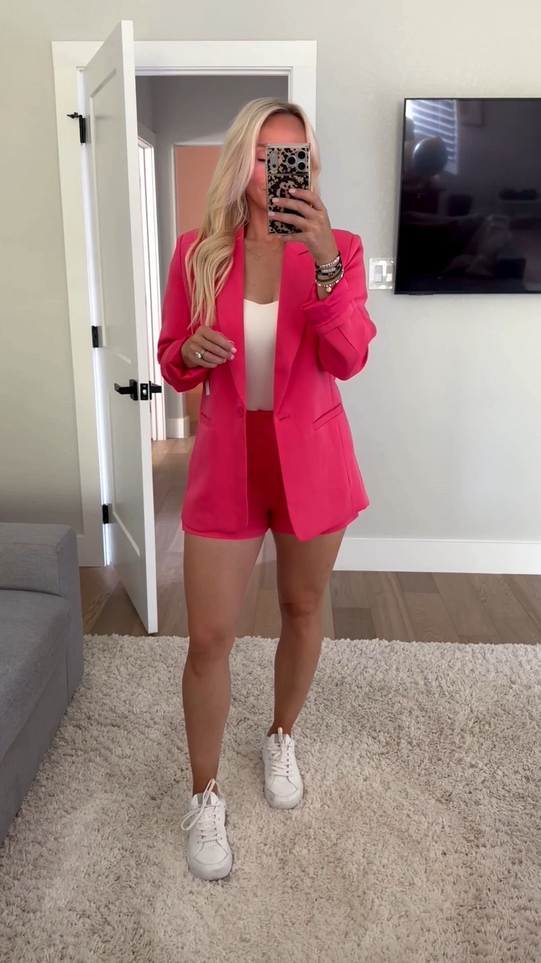 OMG IM IN LOVE!!!! I’m wearing the color raspberry sorbet. I’m wearing a medium.

#LTKootd #LTKSaleAlert #LTKWorkwear