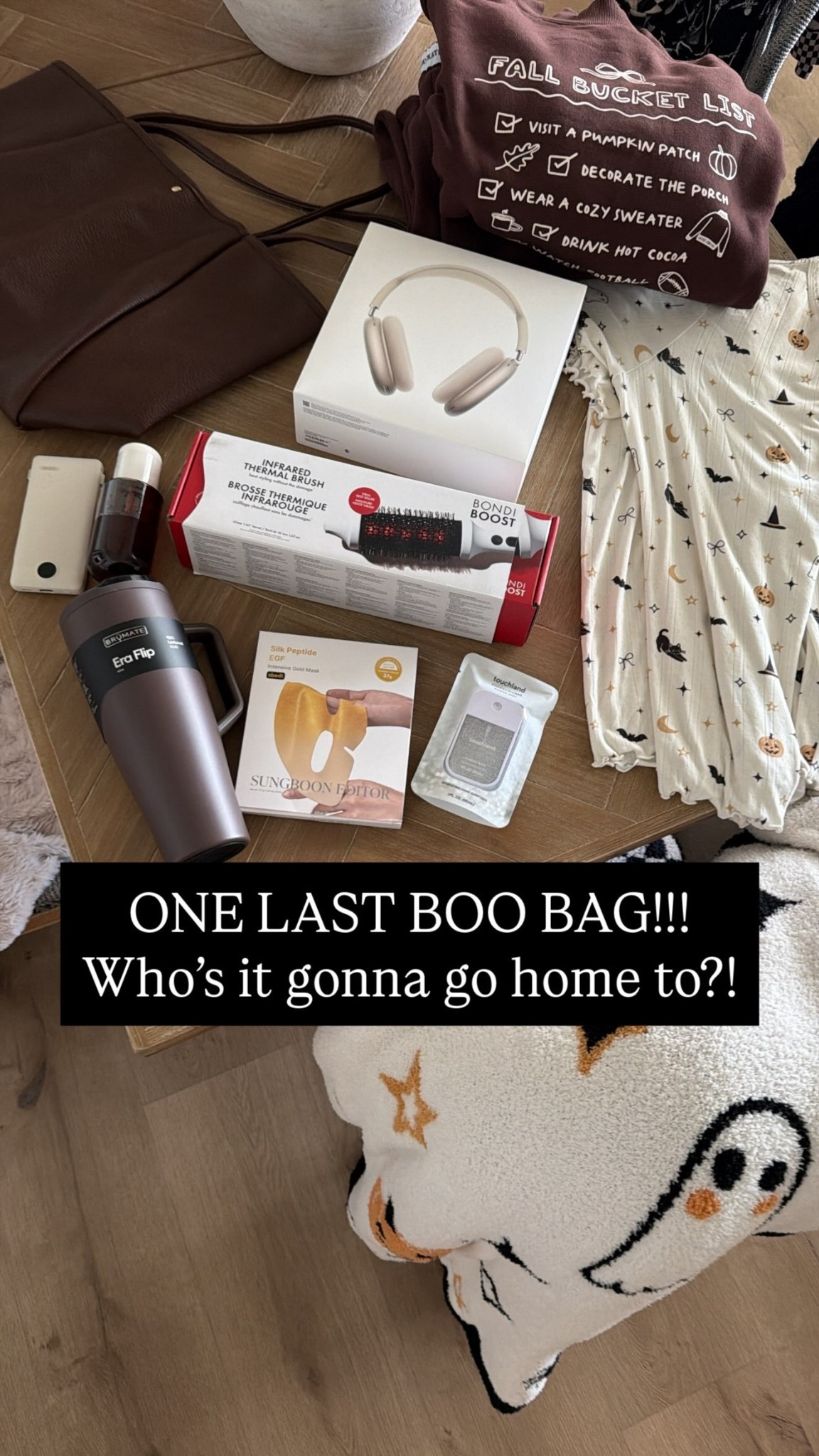 ONE LAST BOO BAG!!!
Who’s it gonna go home to?!