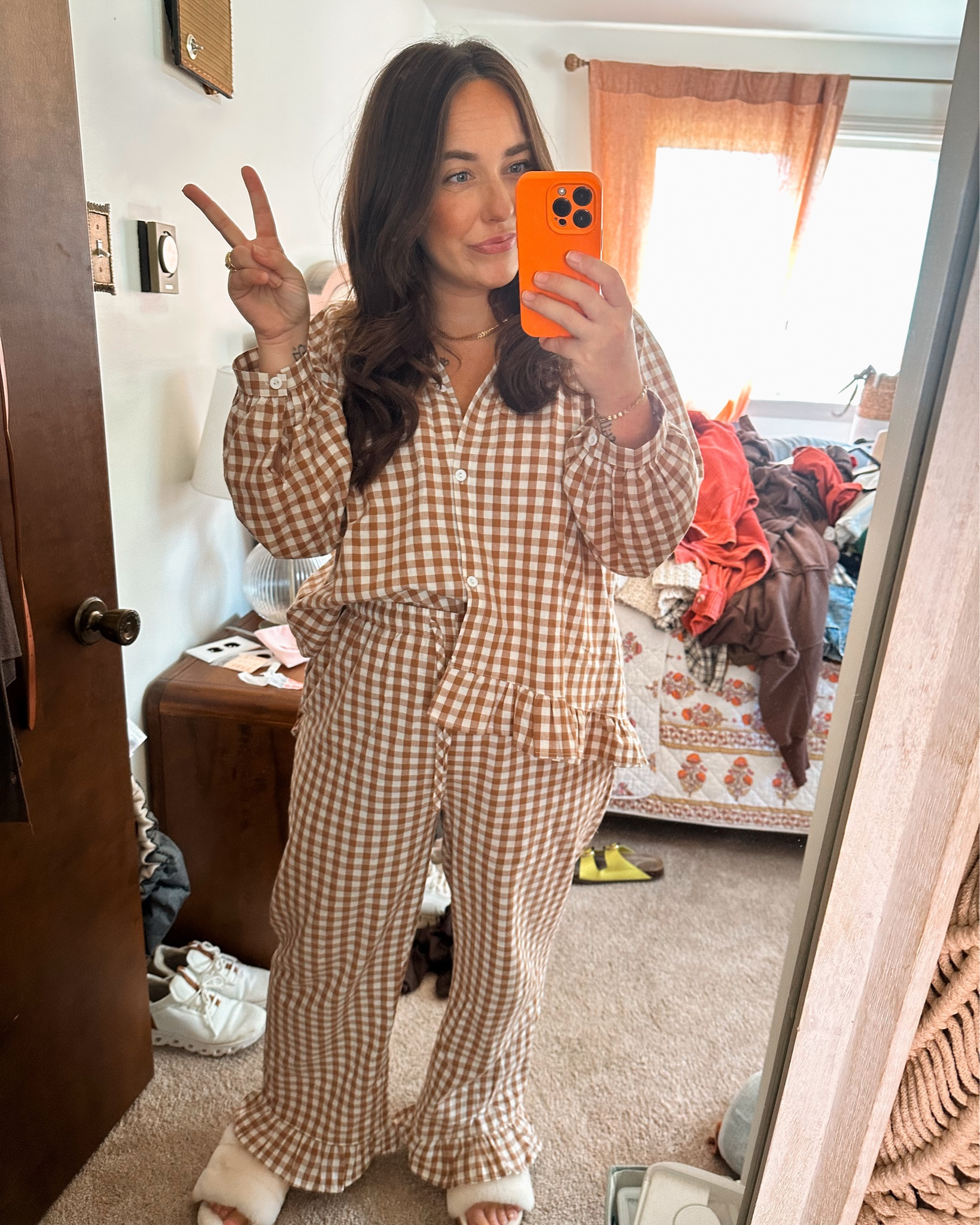 Mamas feeling a little more herself in this perfect set that works great post partum. Buttons to make feeding/pumping easy. Drawstring waist. Flowy to hide all the things. For me the belly binder and extra fluff. 

Comes in so many color options
Wearing size large for reference. Could wear a medium!

#LTKStyleTip #LTKMidsize #LTKFallSale