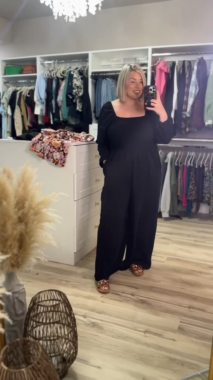 Amazon jumpsuit on sale now for under $30 💖

Women’s fashion / women’s jumpsuit / midsize mom / midsize fashion / long sleeve jumpsuit / one piece outfit / date night look / fall date night / cute sandals / sale alert 

#LTKSaleAlert #LTKMidsize #LTKStyleTip