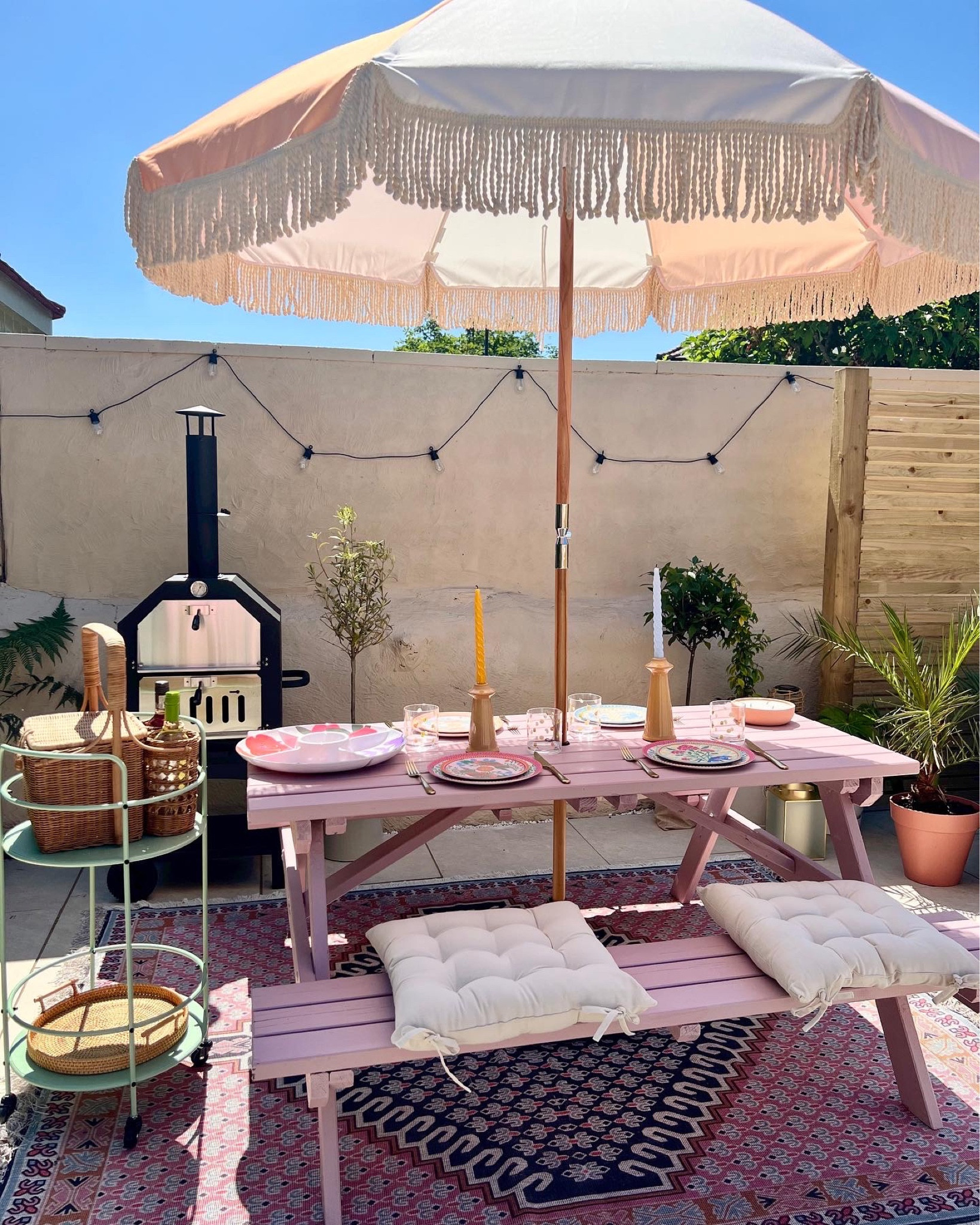 Outdoor dining space, garden furniture, patio furniture, alfresco dining 🌸🌻

#LTKhome #LTKeurope