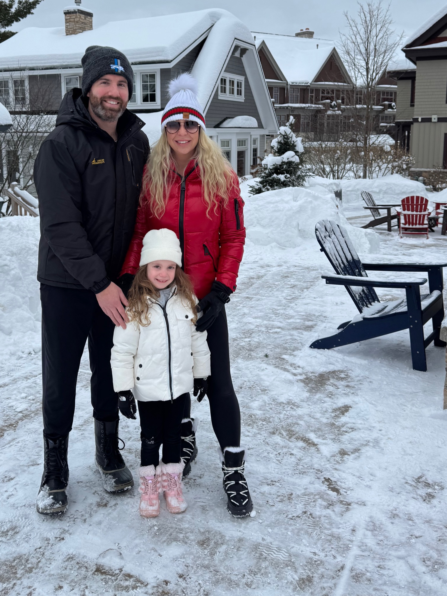 My favorite winter coat and boots! Sadly, the red is all gone but the other colors are great and go with everything! AND it’s on sale! 

#LTKActive #LTKSeasonal