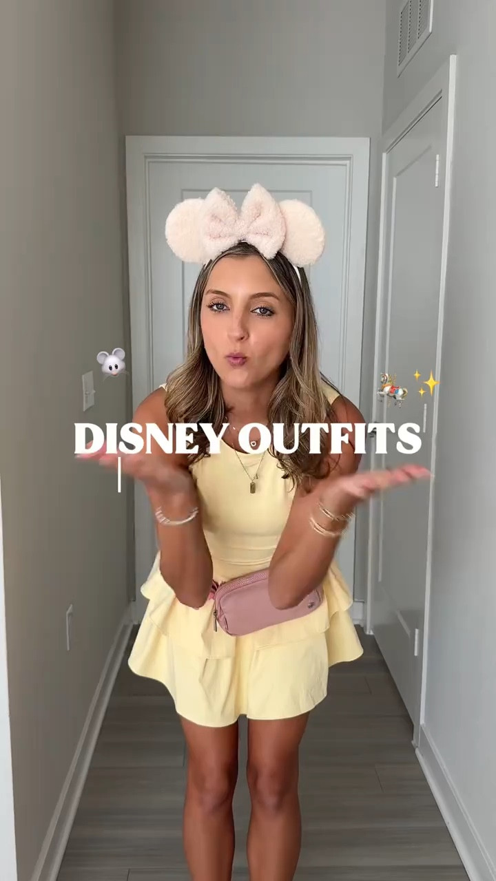 Disney outfit ideas! All from Amazon prime and perfect for a day of park hopping in Florida 🐭💕