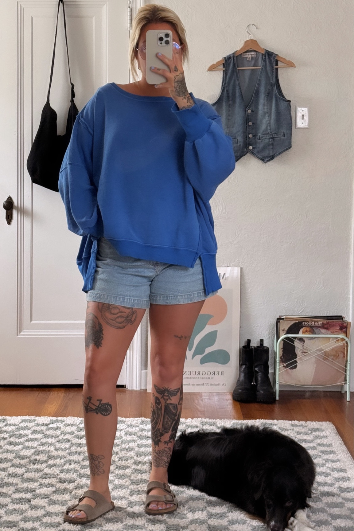 wearing a size medium in the fp crew neck and a size 29 (US8) in the shorts! 