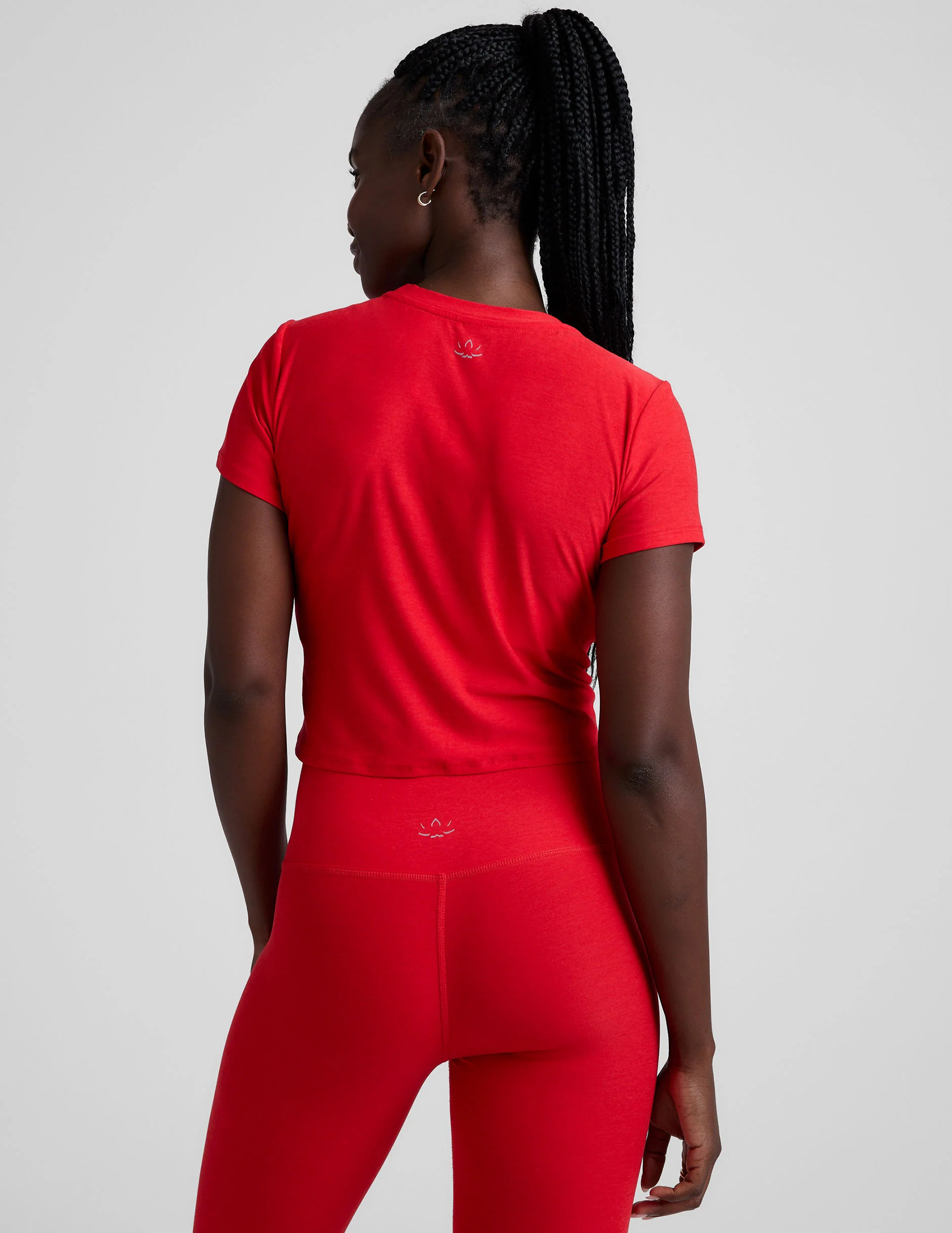 Featherweight Cropped Tee | Beyond Yoga | Beyond Yoga