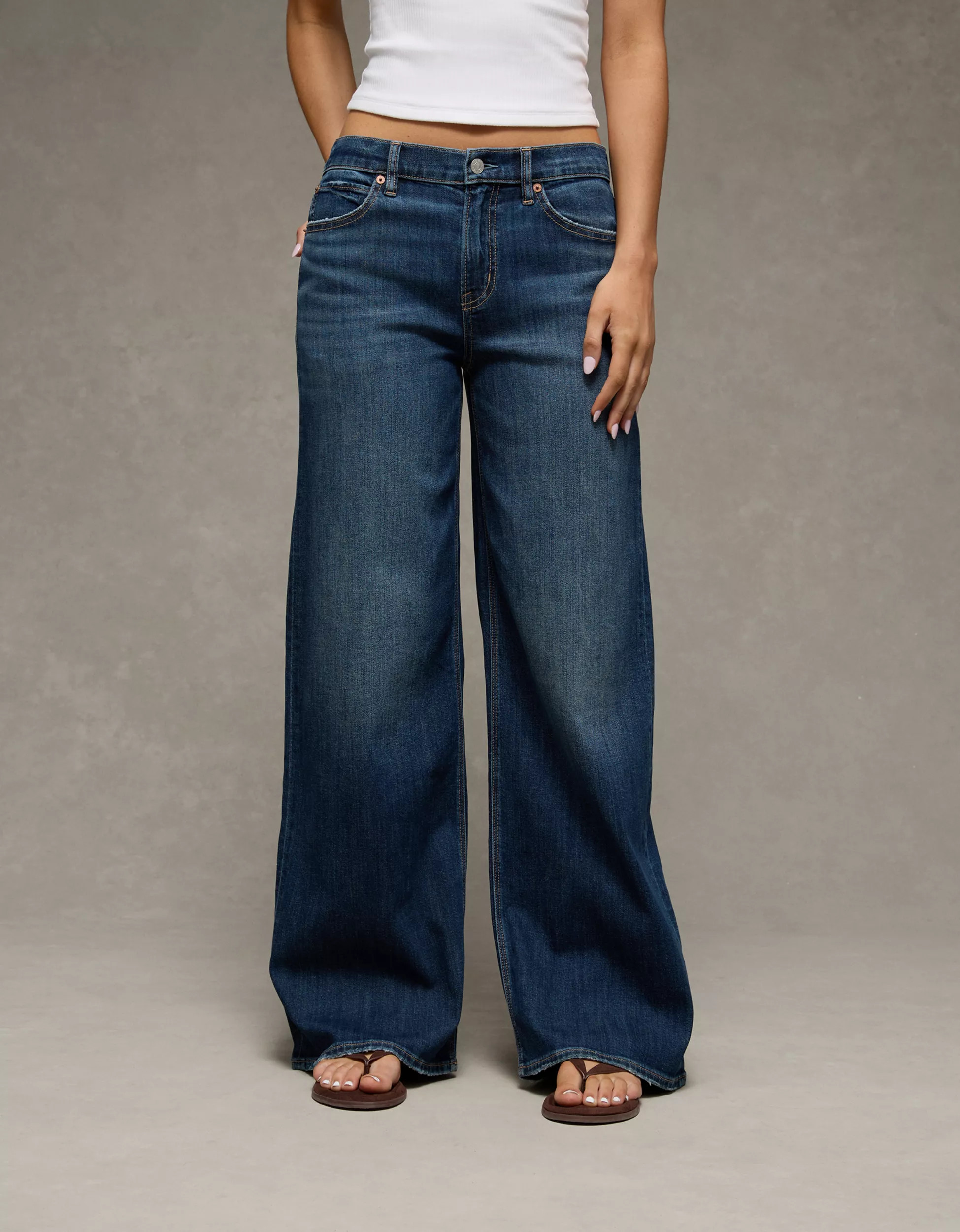 AE Dreamy Drape Stretch Low-Rise Baggy Ultra-Wide Leg Jean | American Eagle Outfitters (US & CA)