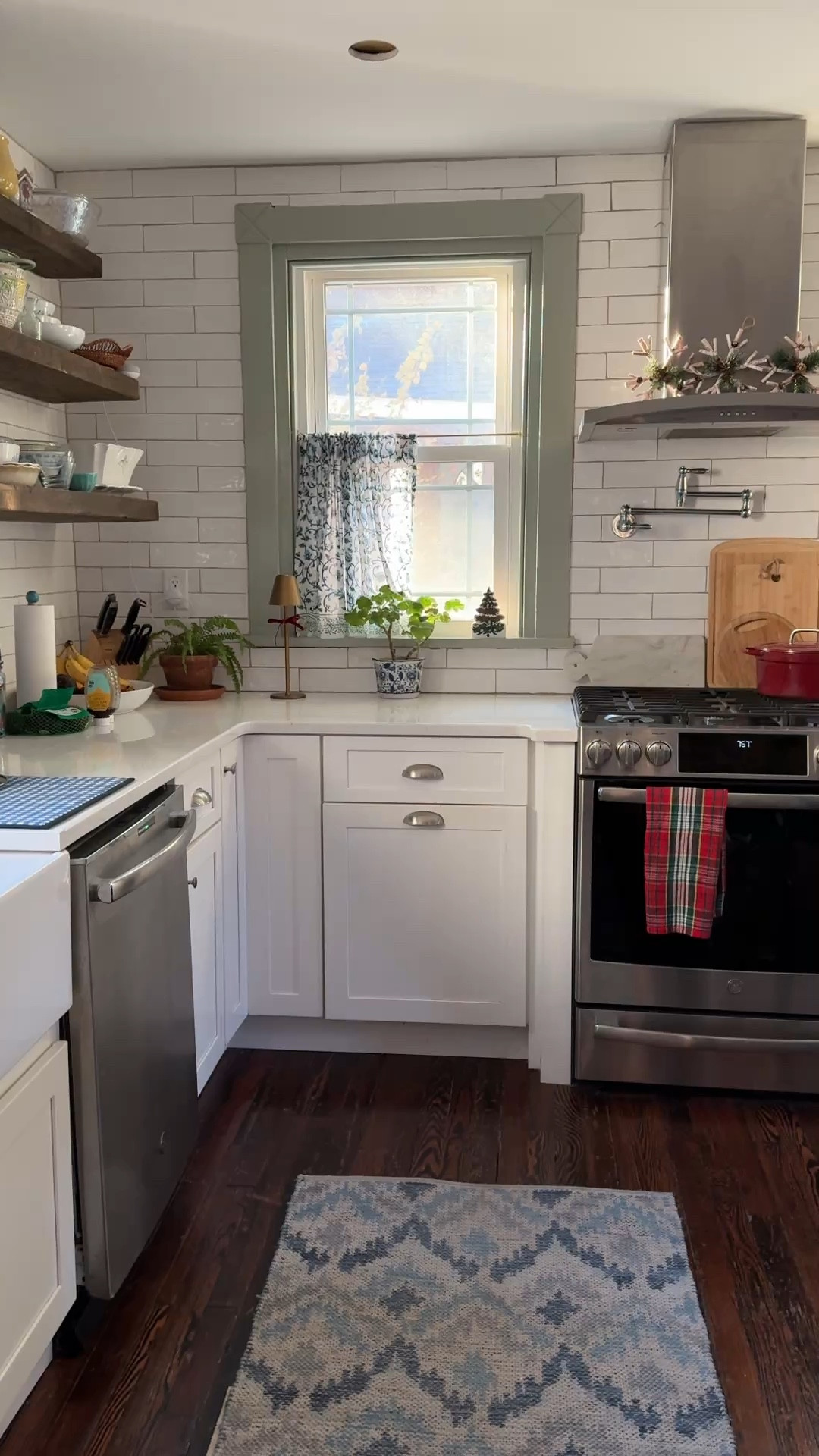 My *mostly* clean kitchen & a PSA that Annie Selke’s rug sale ends tonight! Almost every rug in my house is from there & the one (literally, one) that isn’t is on my list to replace ❤️  

#LTKHome #LTKSaleAlert #LTKWatchNow