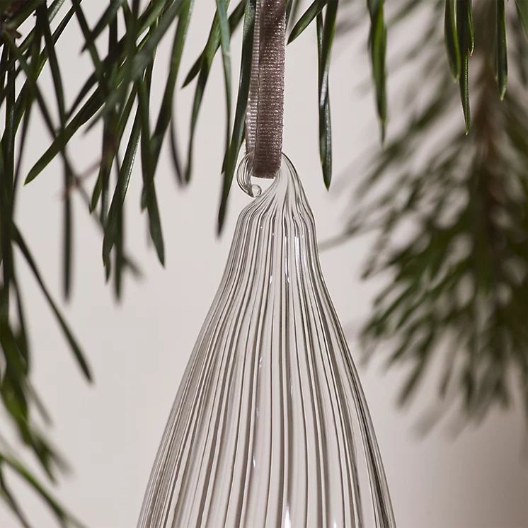Optic Drop Bauble – 4.7" | The White Company (UK)