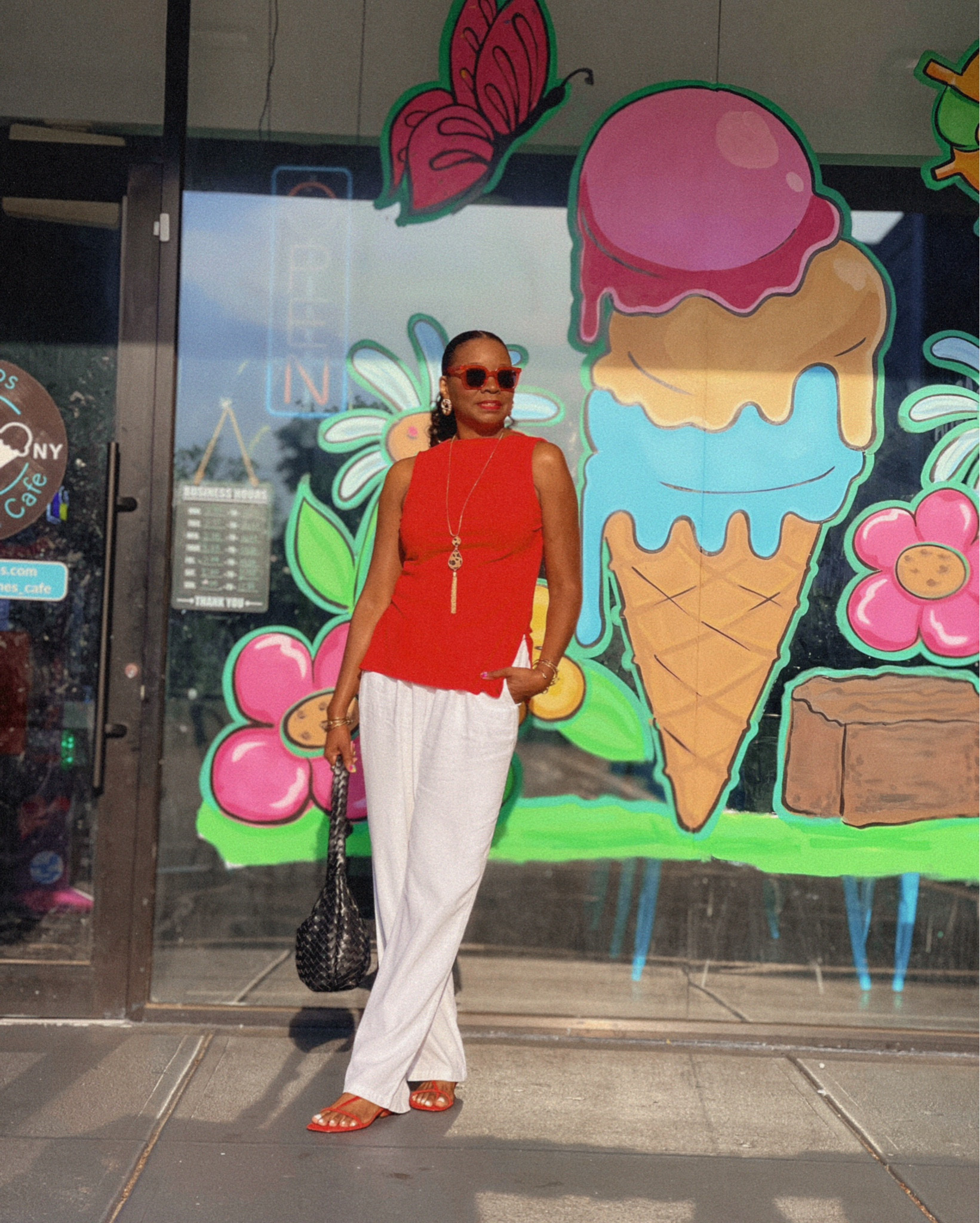 Red and White


#LTKStyleTip #LTKFindsUnder50