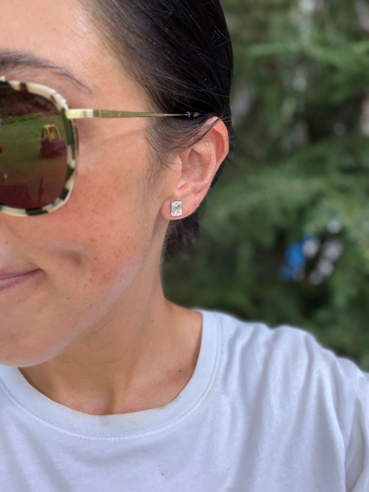 These earrings are so good!! You can’t even tell they are fake.. they have become my everyday go to 👏🏻

#everydayjewelry #sunglasses #diamondstuds #earrings

#LTKootd #LTKBeauty #LTKmomlife