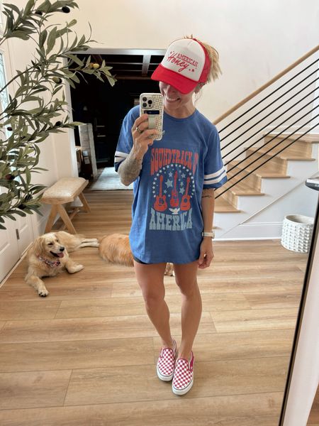 The CUTEST graphics for the Fourth of July! 🤍🇺🇸✨ my Mountain Moverz discount code this weekend is HOLLEY25 for 25% off or HOLLEY3 for buy 2 get 1 90% off!  Wearing a L in all tees & XL in crewneck for an oversized fit☺️ so CUTE!

Comfy / casual / under $40 / Holley Gabrielle 

#LTKSaleAlert #LTKStyleTip #LTKFindsUnder50