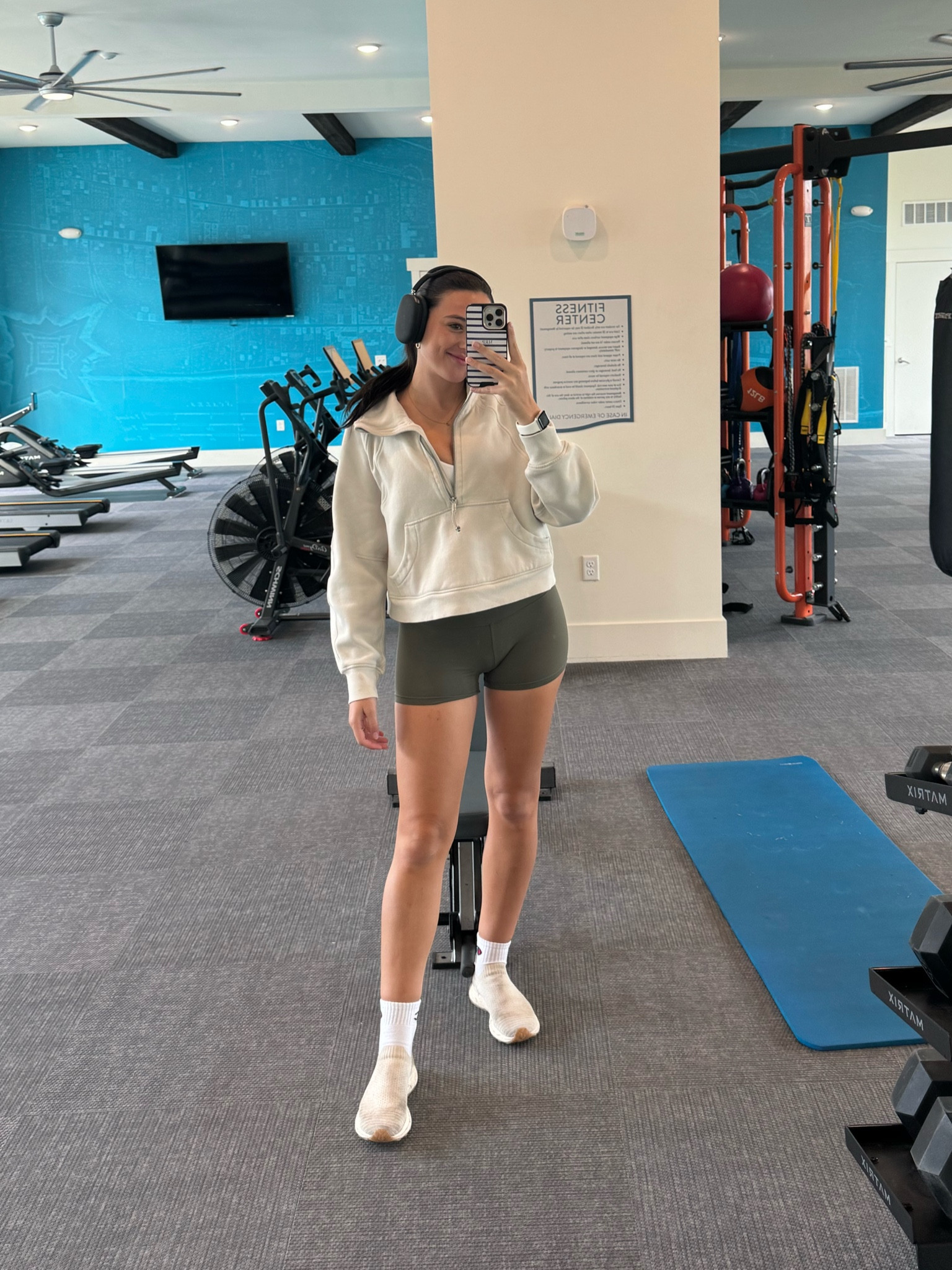 Beige and green workout fit 👏🏼 

#LTKActive