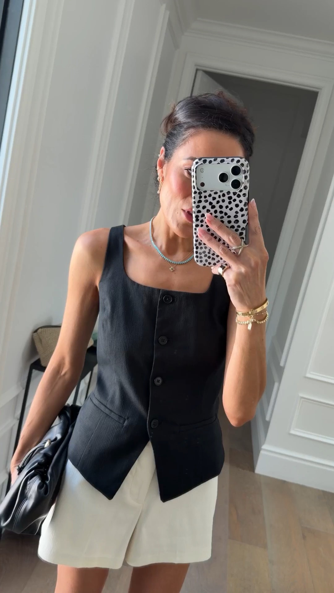 Leave it to @Spanx to give us the breeziest cotton linen pieces for summer! use CODE: LUCYSWHIMSXSPANX for 15% off your first order!
Vest XS
Shorts XS
Pants XS
Dress XS

#LTKSeasonal #LTKOver40