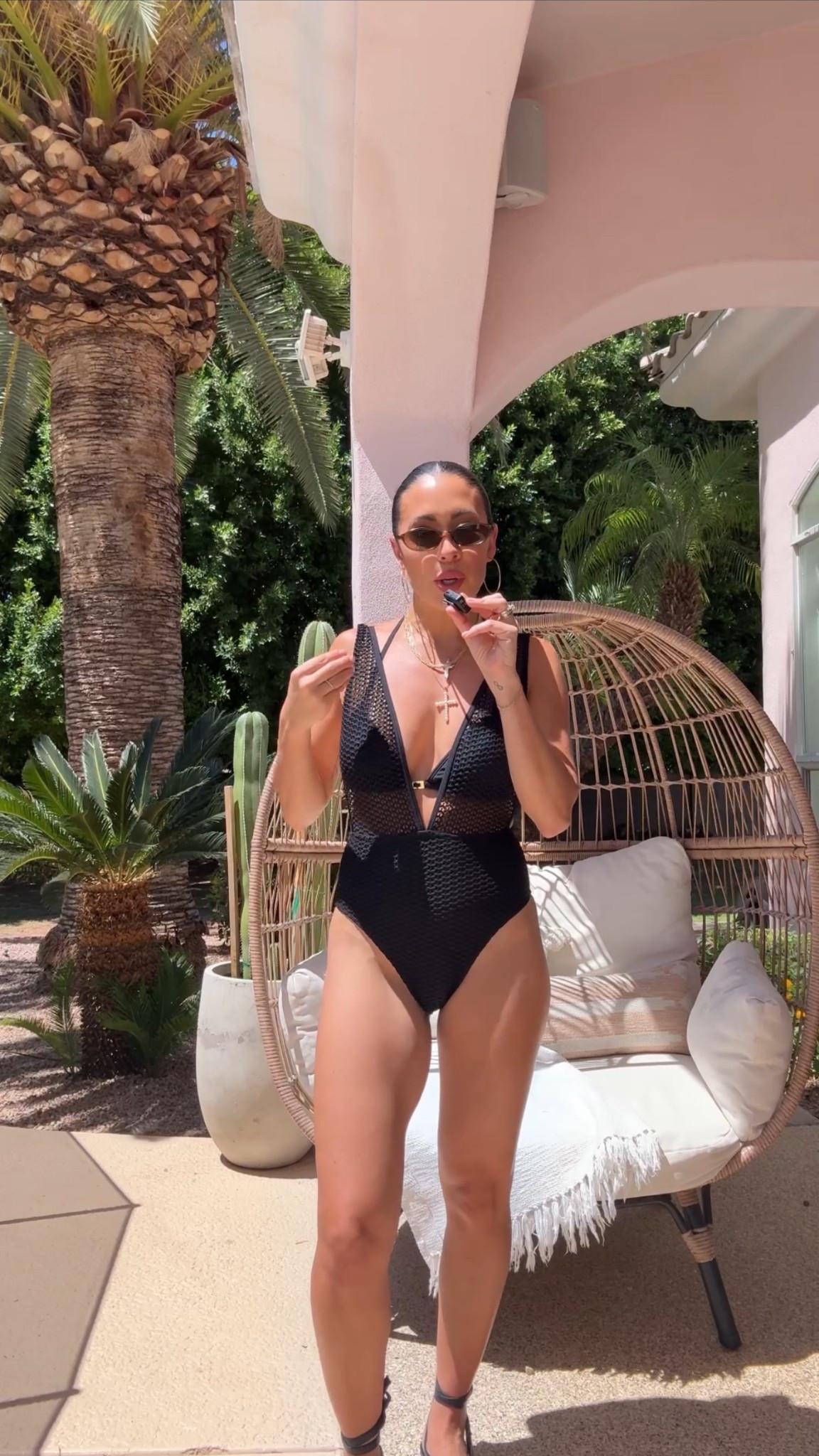 @Cupshe black swim size small // the mesh sleeves and be pulled down!

Swim
Travel
Vacation


#LTKSwim #LTKSeasonal #LTKTravel