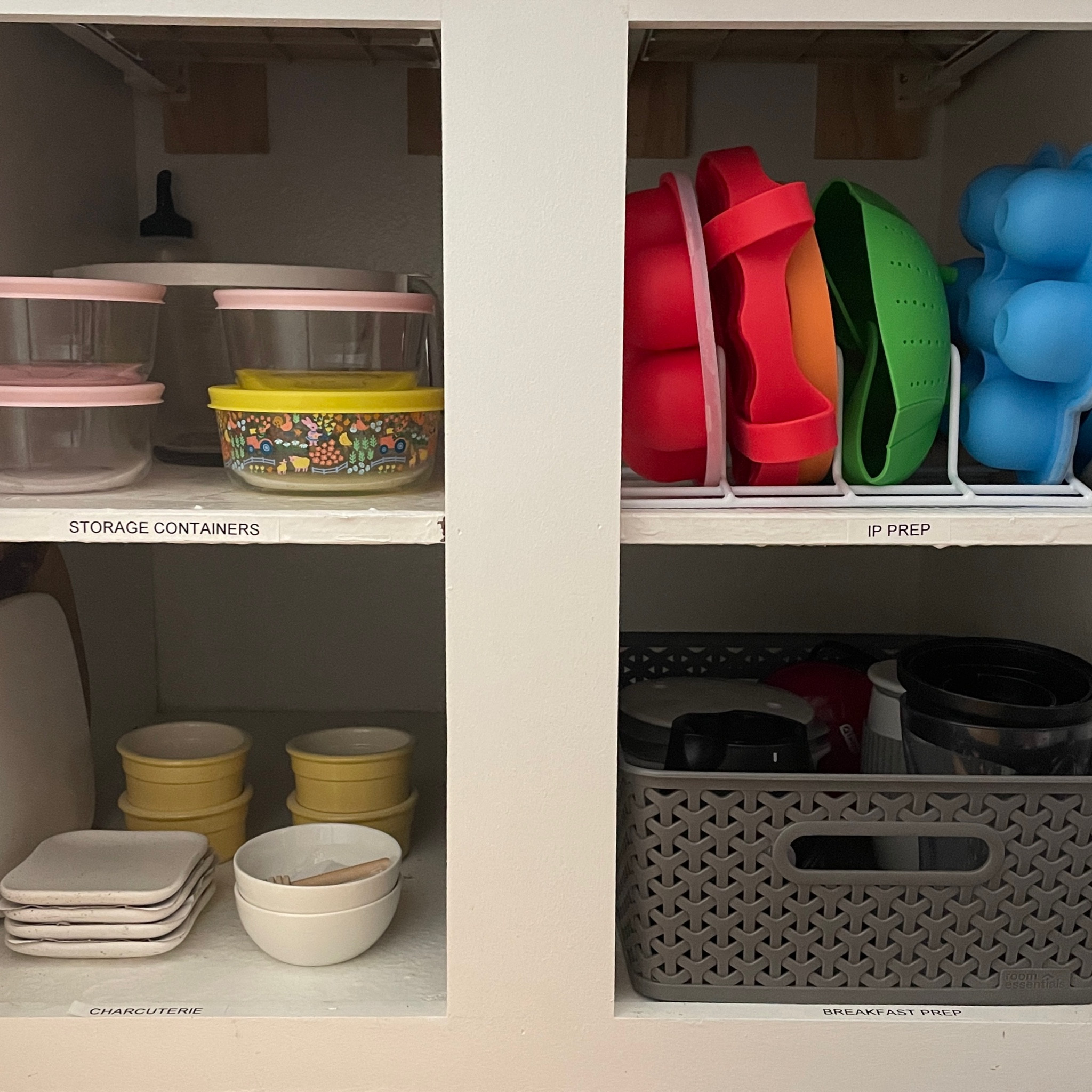 Organize this kitchen cabinet with me! #LTKkitchen #LTKsmallspaces #ltkorganization #ltkhome 

#LTKhome