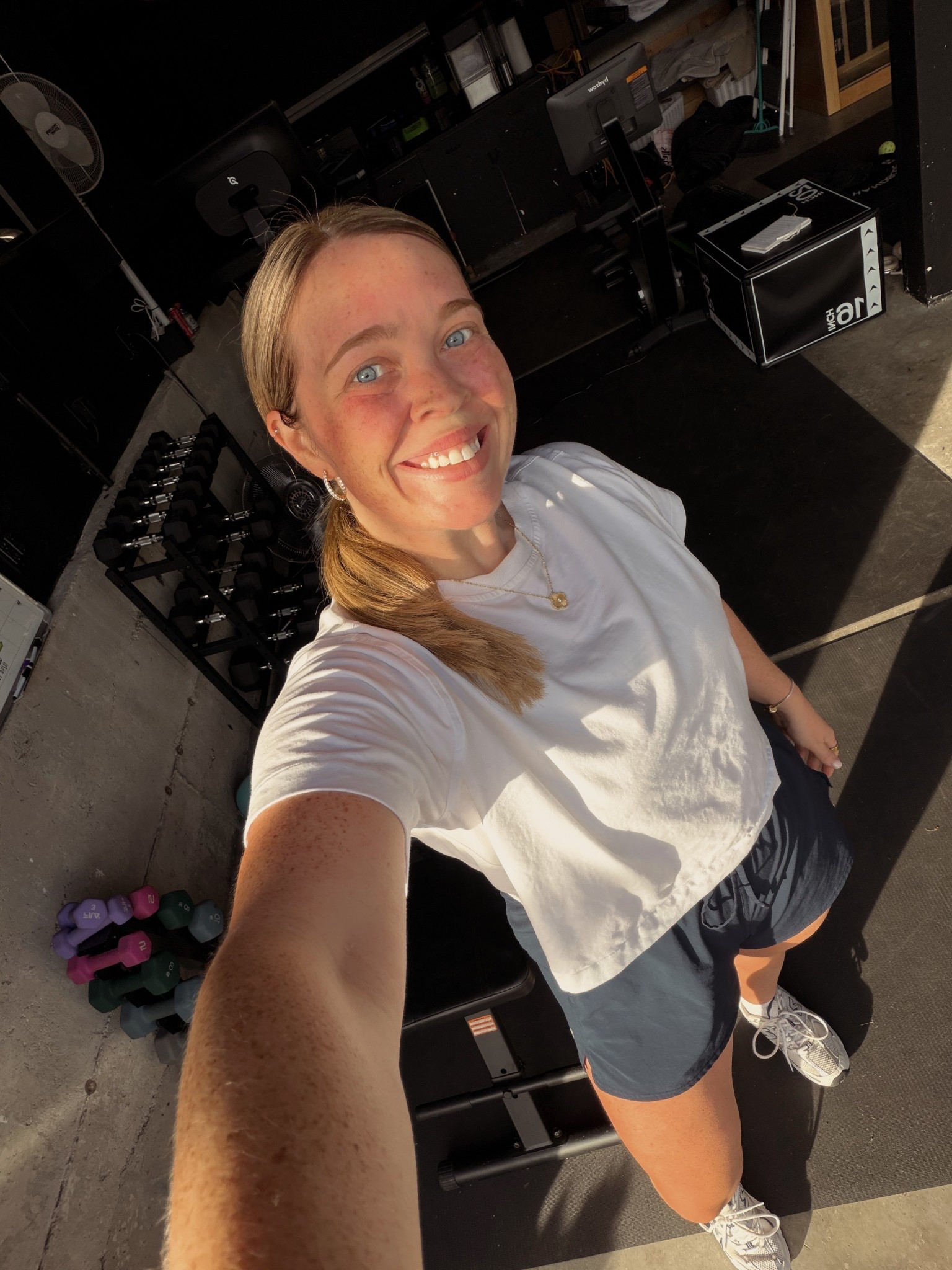 Midsize Gym Outfit of the Day 💪🏻👟 size 10/12 | M/L | 5’3"

#LTKfitnessgoals #LTKActive #LTKMidsize