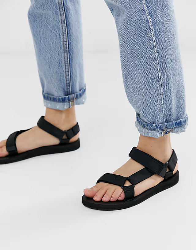 Teva Original Universal sandals in black | ASOS (Global)