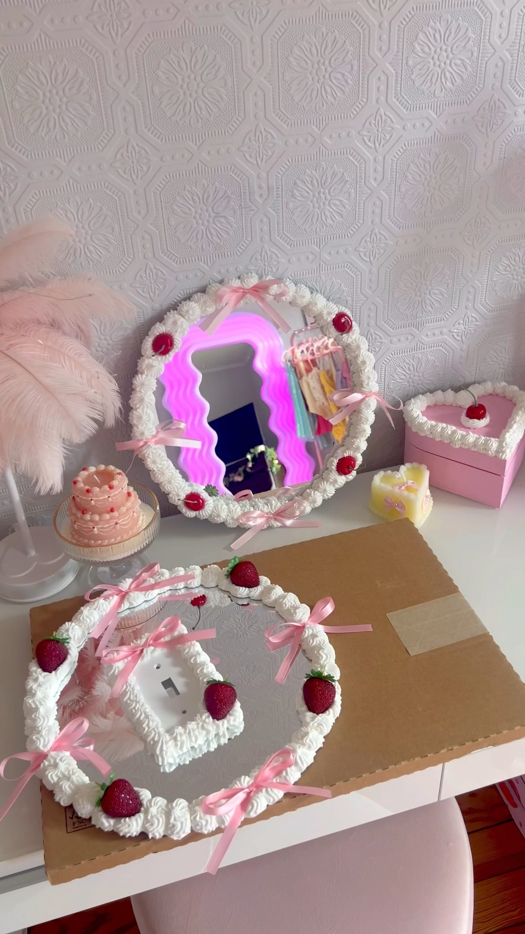 Girly room decor update 💞