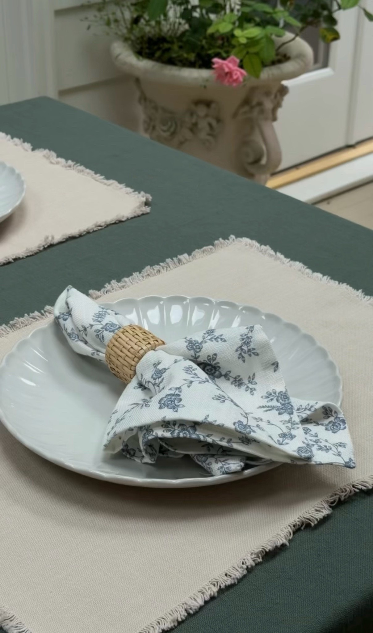 Summertime table setting 🤍

#LTKHome
