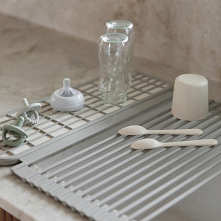 Dorai Dish Pad Rack Grey | The Container Store