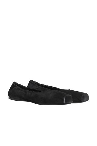 ALAÏA Ballet Flat in Noir - Black. Size 36.5 (also in 36, 37, 37.5, 38, 38.5, 39, 40). | FWRD 