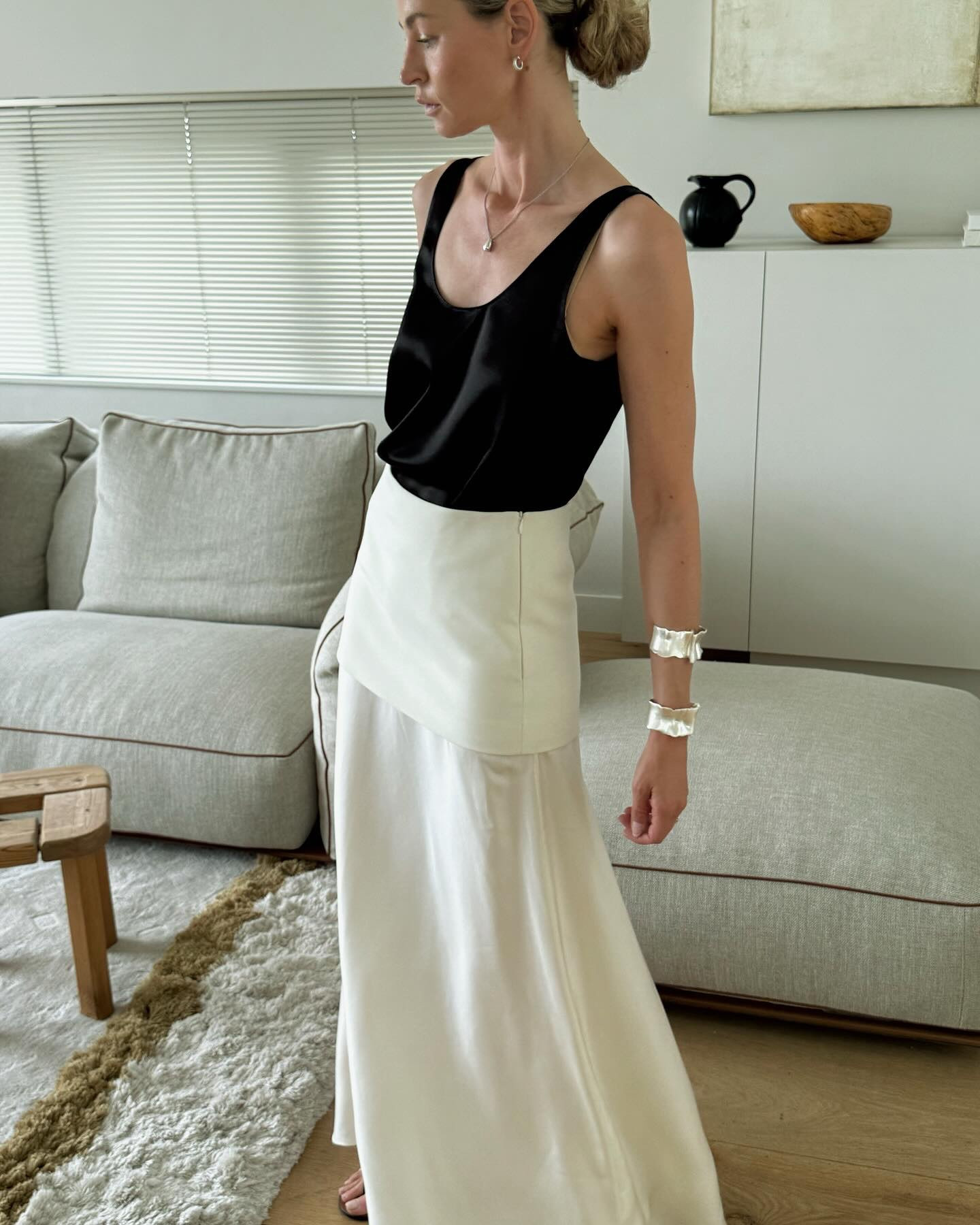 the day I fell in love with a skirt, absurd 🤍 #dailystyle