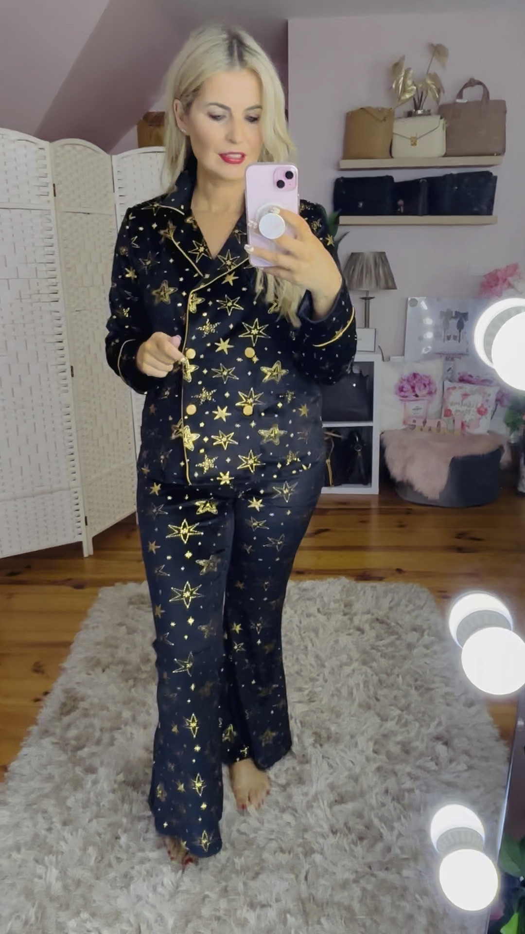 CHRISTMAS PYJAMAS 🎄🎄🎄 

What a beautiful Christmas Gift idea for any of your Girlfriends out there.
The perfect blend of comfort and style to wrap up in after a long day.
Fit… True to size 




Gifts for her
Gift ideas 
Ladies pyjamas 
Women’s pyjamas 
Christmas Day
Christmas Eve pyjamas 
Stylish loungewear
Gift Guide
Christmas present ideas for her
Christmas pyjamas 
Holiday pyjamas 


#LTKGiftGuide #LTKeurope #LTKSeasonal