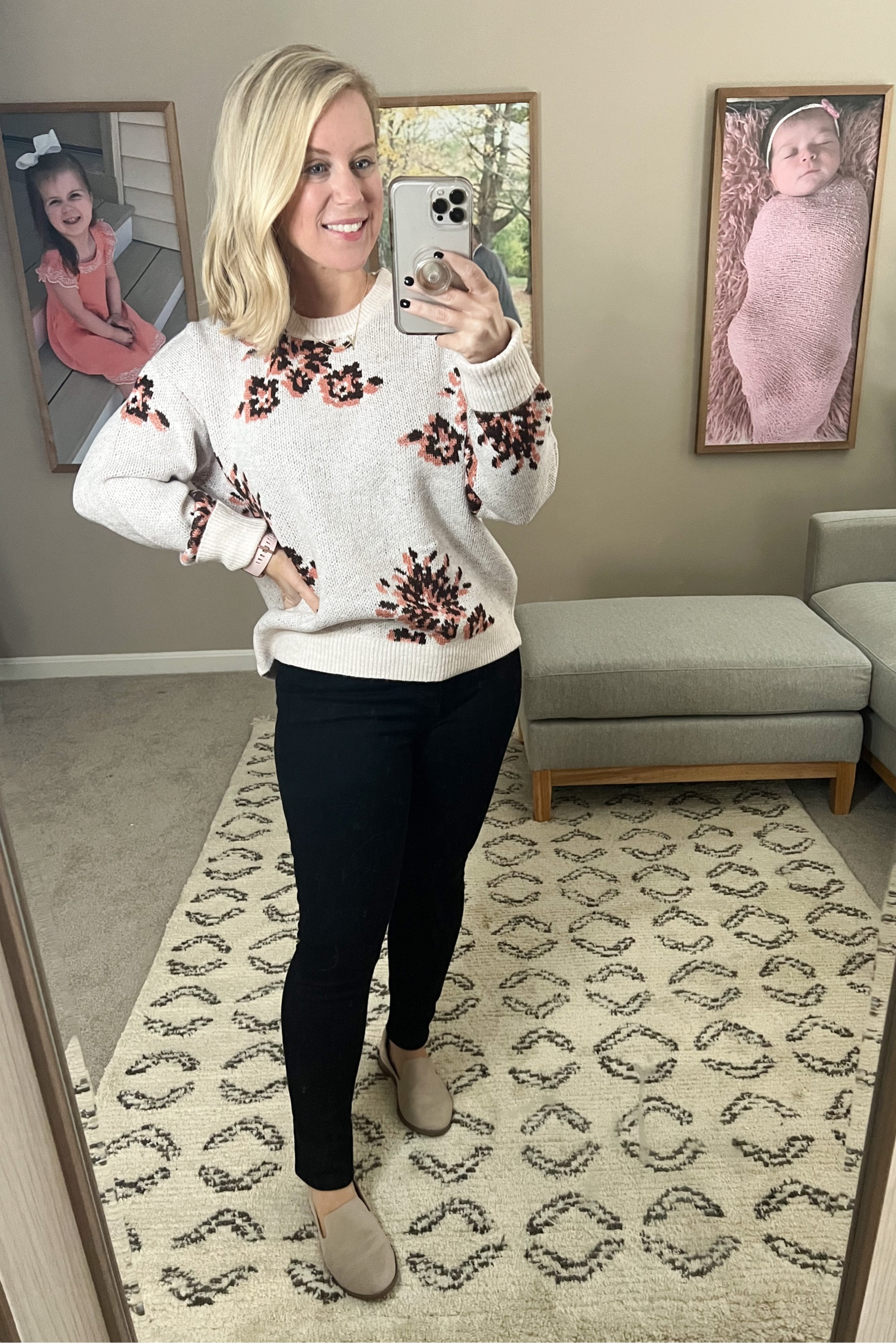 This new; Knox Rose, sweater, from @target is SO soft! Great fall top!

Shop my outfit here ! 

Top: Target - Size Medium
Black Jeans - Loft Size 4 Petite
Shoes - Target - Size 5.5
Necklace - Anthropologie 

@target fall, fall sweater, fall fashion, shoes, target shoes, loft, loft petite 

#LTKunder100 #LTKshoecrush #LTKSeasonal