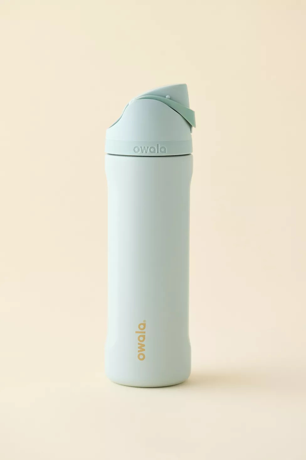 Owala FreeSip 24 oz Water Bottle | Urban Outfitters (US and RoW)