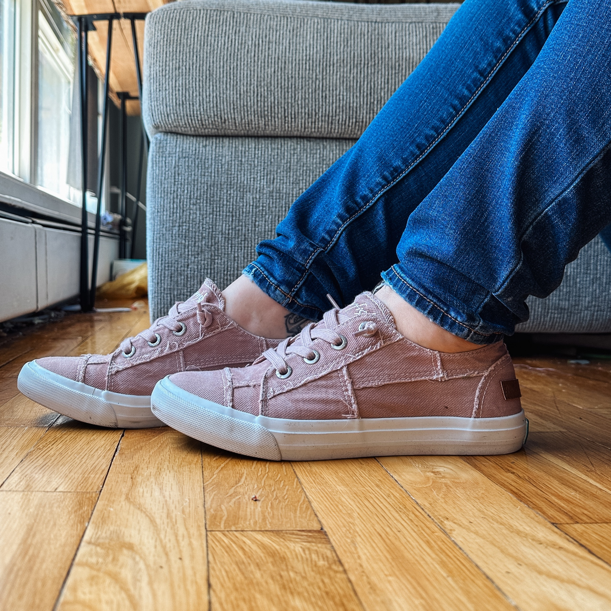 Loving these dusty rose sneakers for spring! Adding little pops of color to my wardrobe 🌸

#LTKstyletip #LTKSeasonal #LTKfindsunder50