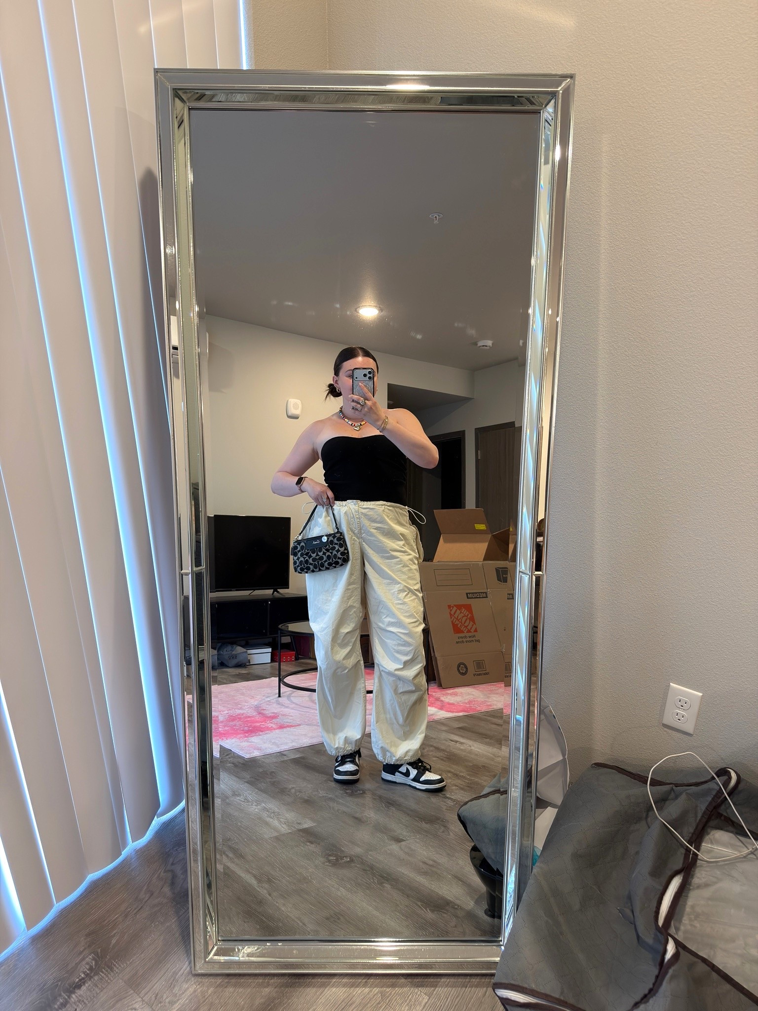 What I wore to a sports tv show premiere! Love fun side quests like this 🤗

I’m wearing a M top, size L pants and size 9 sneakers

#LTKootd #LTKdayinmylife #LTKMidsize