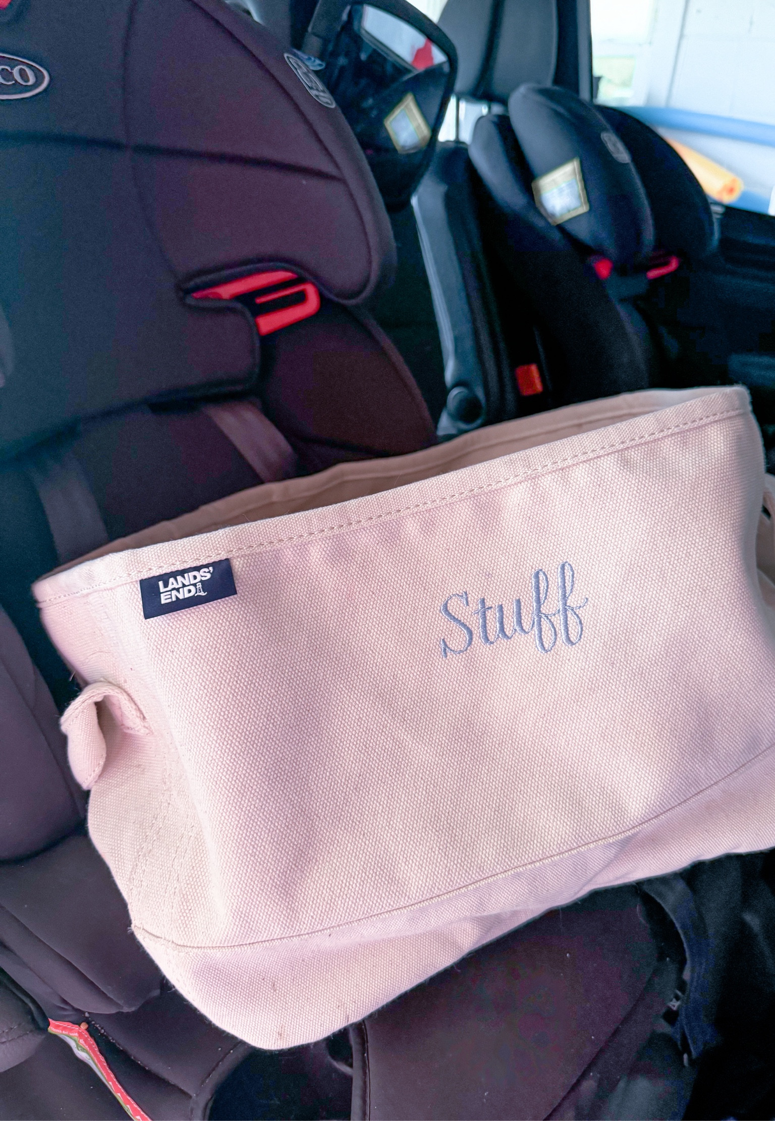 My favorite catch-all bin for the car! 

Color: Natural/Natural
Size: Small

Monogram
Font: Script (name)
Location: Center Front Up
Thread Color: Cajun Blue
Your Monogram: Word: Stuff