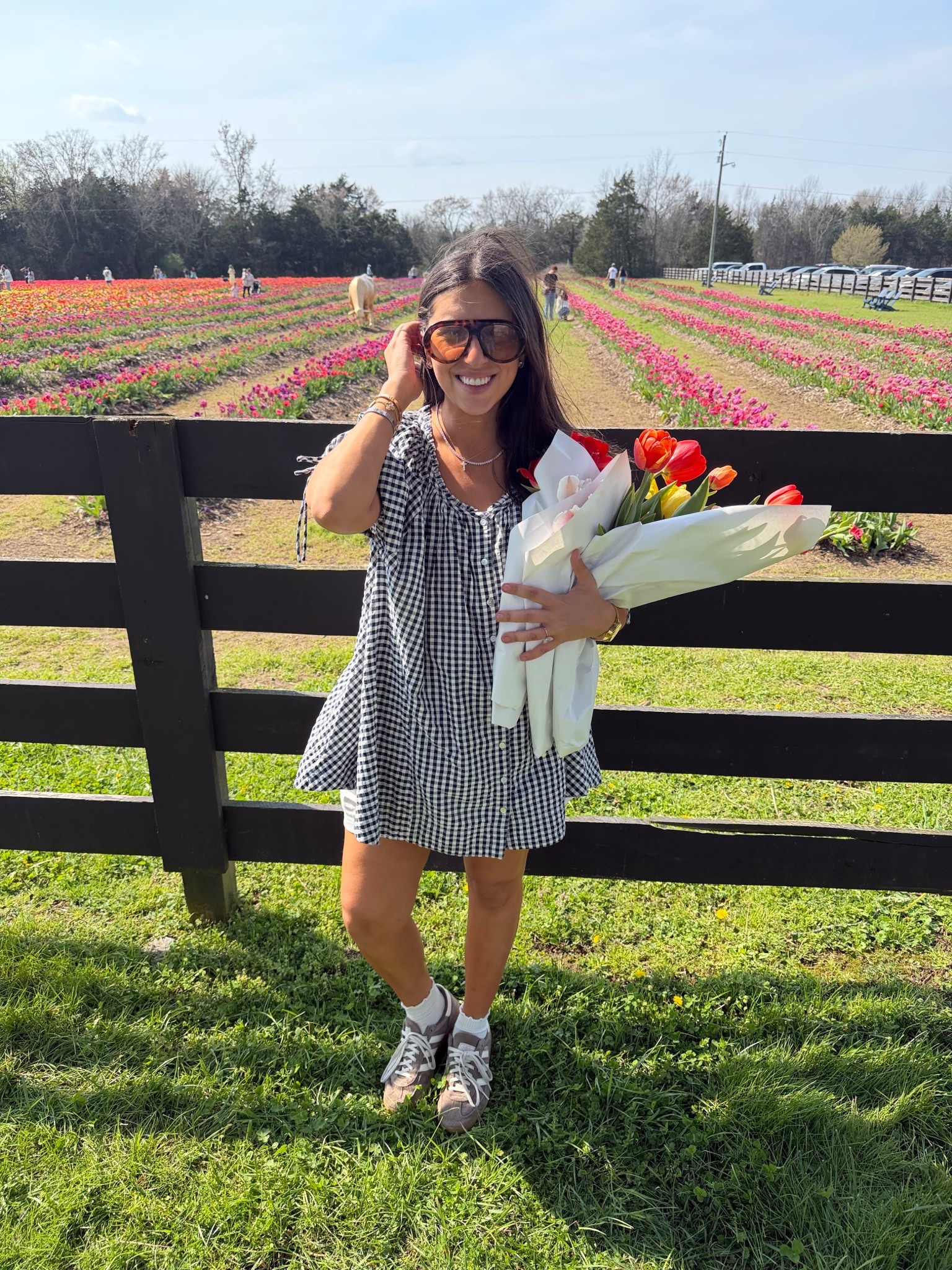 Frolicking through the flowers💐💫 FP tunic is low on some sizes in b&w but is fully in stock in the yellow!

Top: medium 
Shorts: large 

Dressupbuttercup.com #dressupbuttercup #dederaad


#LTKgrwm #LTKmomlife #LTKSeasonal