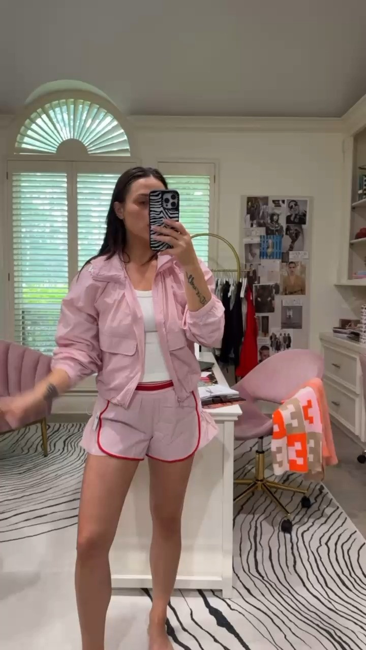 Windbreaker + Run Shorts + Seamless Tank
$27. $12. $8. This Old Navy activewear deal is almost aggressive.
This three-piece set in Fairytale Rose is the spring workout outfit I didn't know I needed. The Full-Zip Windbreaker is the star — lightweight enough to actually wear in warmer weather, structured enough to look intentional whether you're on a walk, school pickup, or a Saturday running errands. The Fairytale Rose color is a true dusty pink, not bubblegum — which means it photographs beautifully and actually works as a casual layer beyond the gym.
The 3-inch StretchTech Run Shorts are high-waisted and move well. Fair warning — 3 inches is short, so if you prefer more coverage, size up or go for the longer inseam option.
The Exhale Seamless Rib Tank in Magnolia underneath ties it together without being too matchy. The seamless construction means zero digging, zero bunching.

Combined? Under $50 for the whole outfit. These are 2-days-only deals so don't sit on it. 

 
