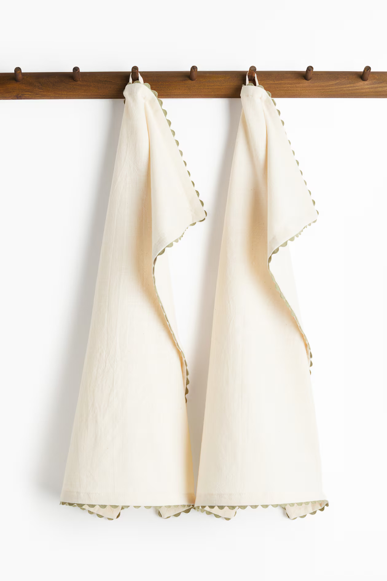 2-Pack Scalloped-Edge Tea Towels | H&M (US + CA)
