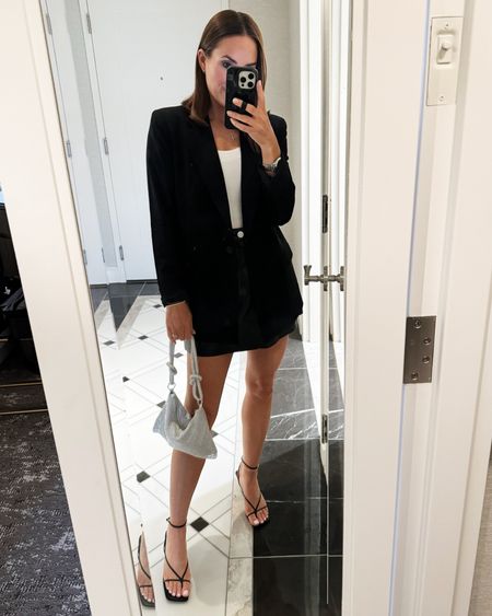 This black blazer is 40% off right now! It’s so classic and I love the fit. Wearing a size xs. Amazon bag, heels run tts. 

#LTKparties #LTKfindsunder100 #LTKsalealert