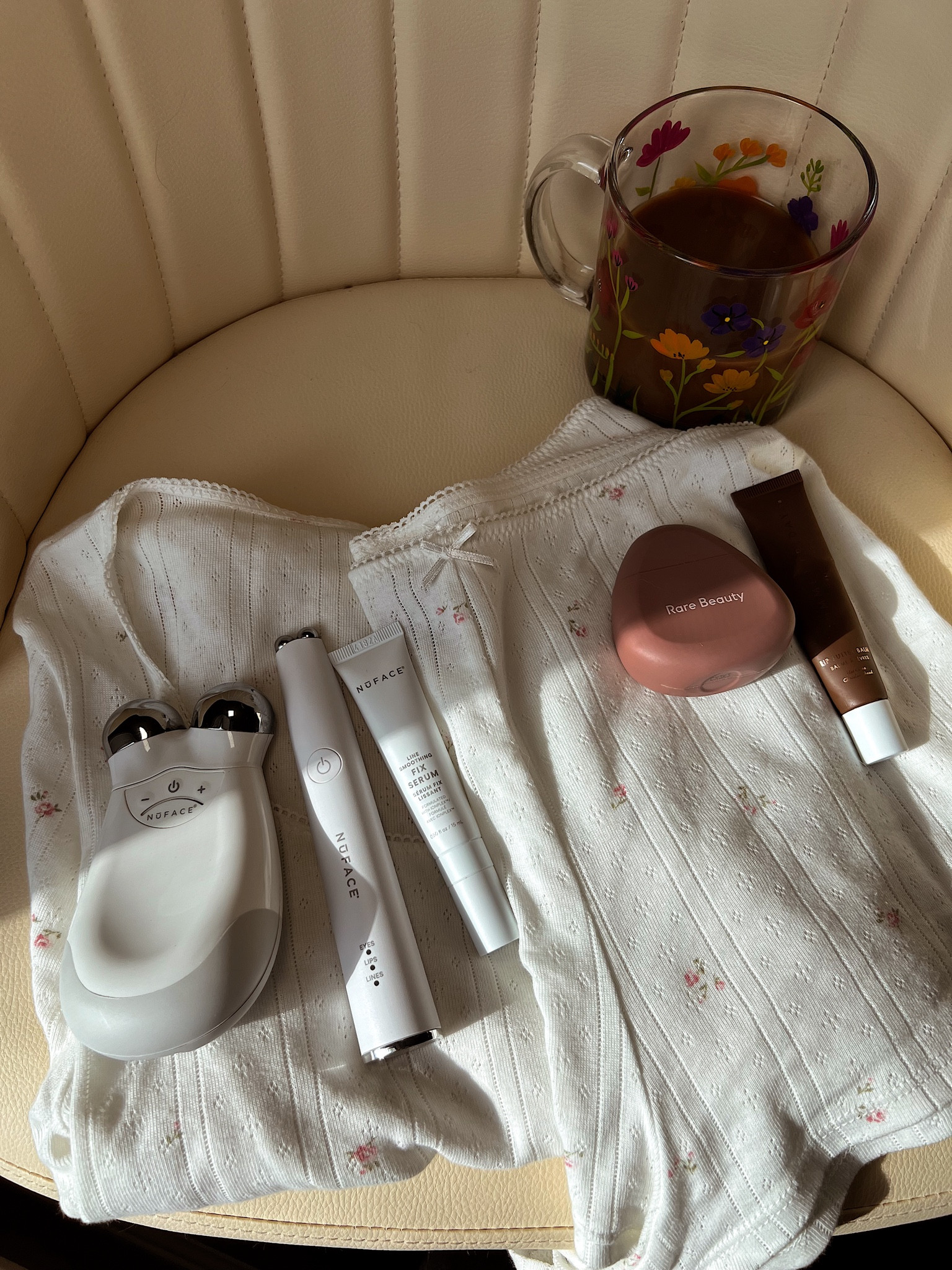 Morning routine essentials 🤎🤎

#skincare #nuface #beautyproducts #morningroutine #pajamaset

#LTKSaleAlert #LTKGiftGuide #LTKBeauty