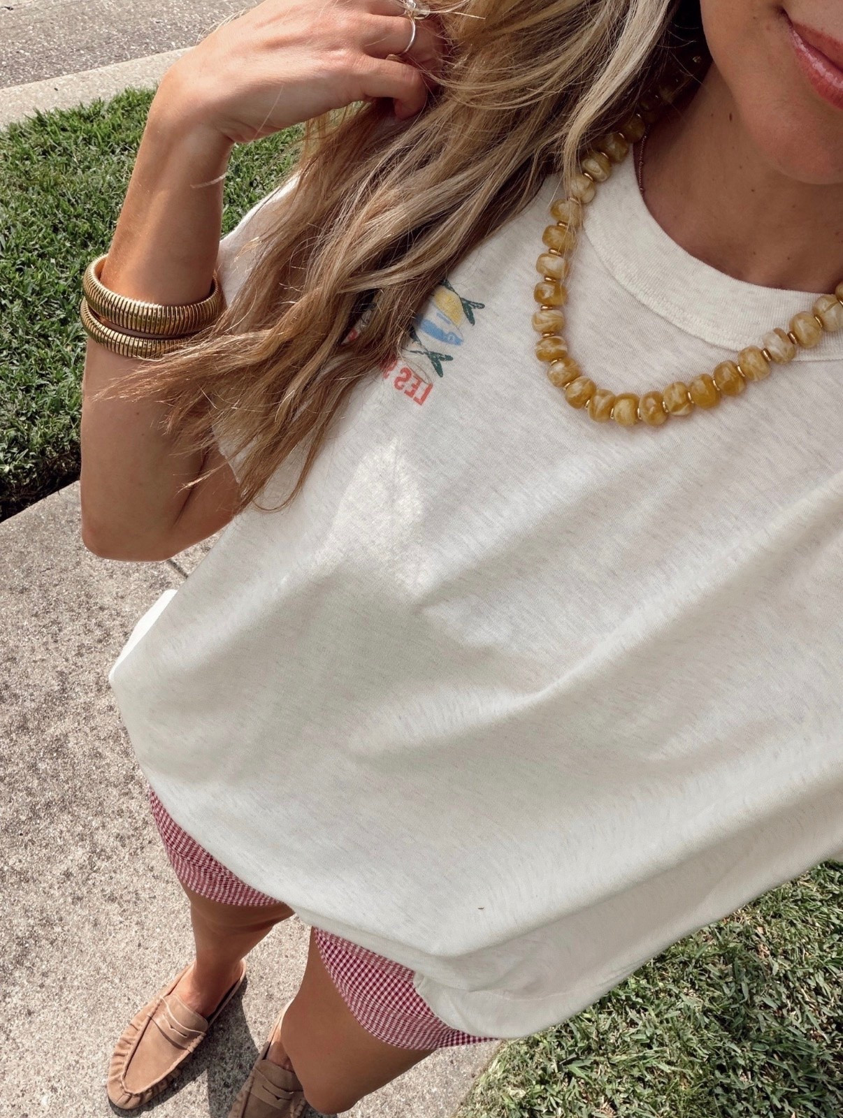 🤍 The BEST comfy but cute outfit for hot summer days // beach days // and vacation outfits

Wearing my tts (small).
5'5" // 120 Ibs

#LTKSwim #LTKootd
#LTKTravel