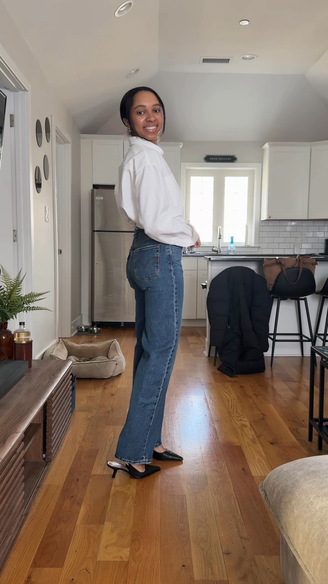 Outfit inspo, workwear, business casual, button up, straight leg jean, sling back heels 

#LTKSaleAlert #LTKgrwm #LTKootd