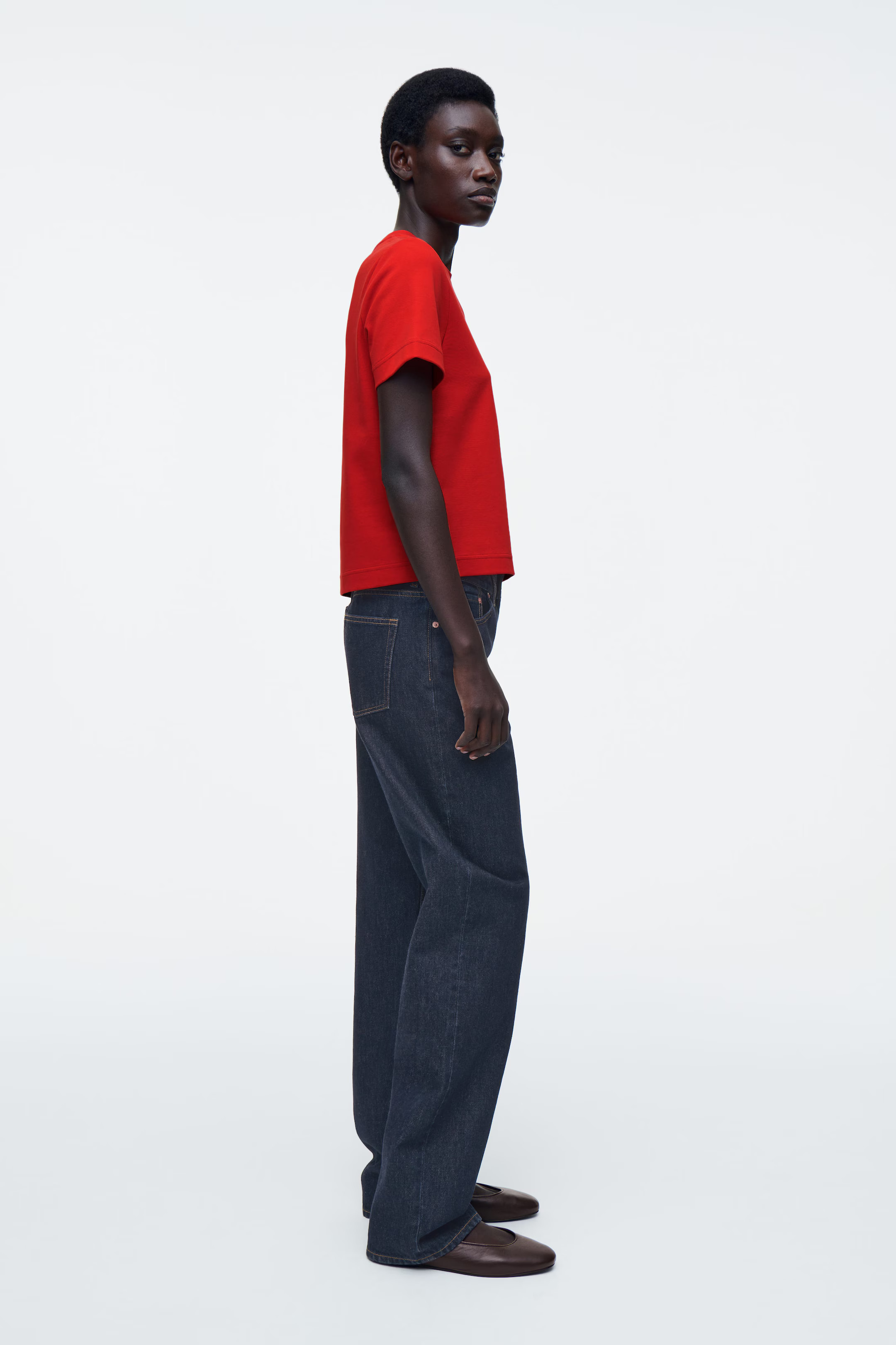 CLEAN CUT REGULAR T-SHIRT - RED | COS (EU)