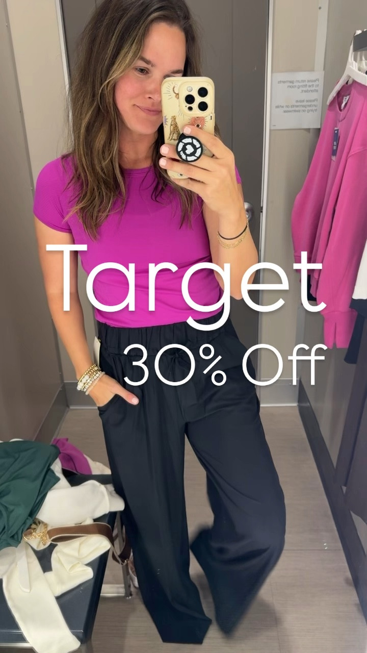 Like and comment “ACTIVE FINDS” to have all links sent directly to your messages. Limited sizes sizing in these target tops but they’re some of my favs on clearance for $20. Pants come in 3 colors, have a nice waistband and so comfy 30% off 🥰
.
.
#targetstyle #target #targetfashion #targetfinds #cadualoutfit #loungesets #loungewear #casualstyle #activewear 

#LTKActive #LTKFitness #LTKSaleAlert