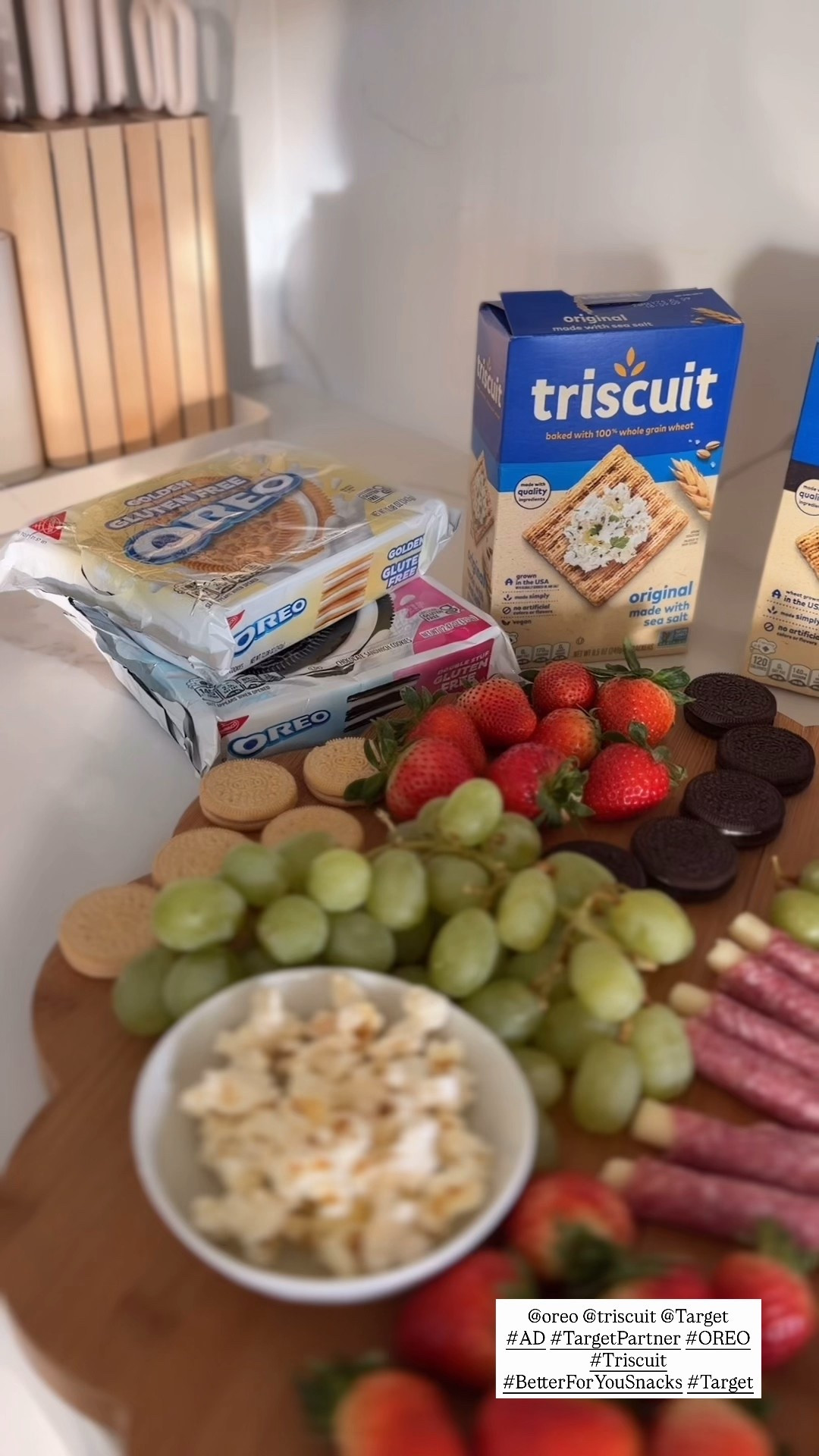 #ad #targetpartner Sweet or savory? Our house is split + @targets got you covered So for a group game night, we build a board that covers both moods. @OREO Gluten Free + @Triscuit = a great sweet + savory combo. Fun, flavorful, totally delicious… every time.
#TargetPartner OREO #Triscuit BetterForYouSnacks #target
