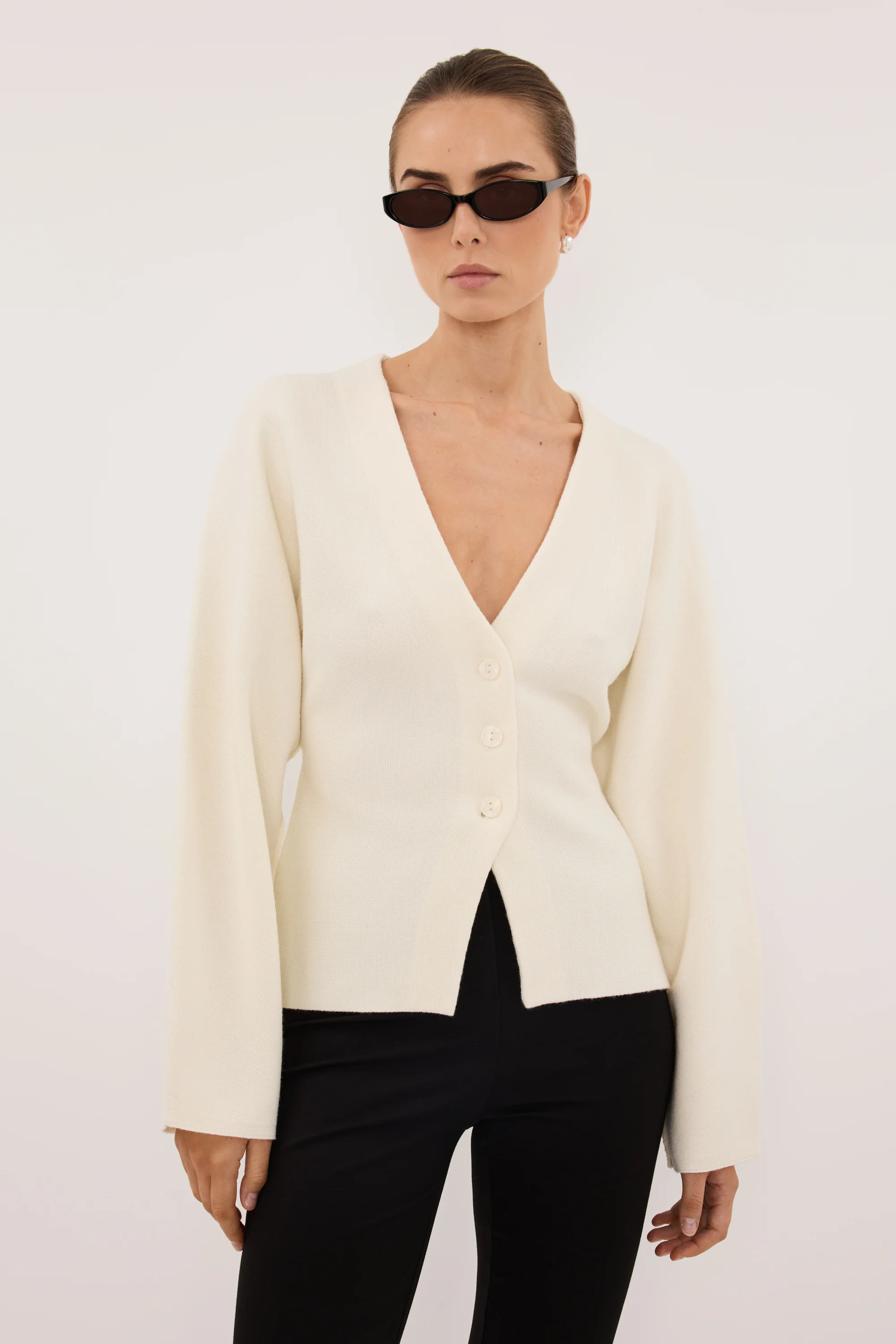 ISLA CREAM V NECK CARDIGAN | DISSH