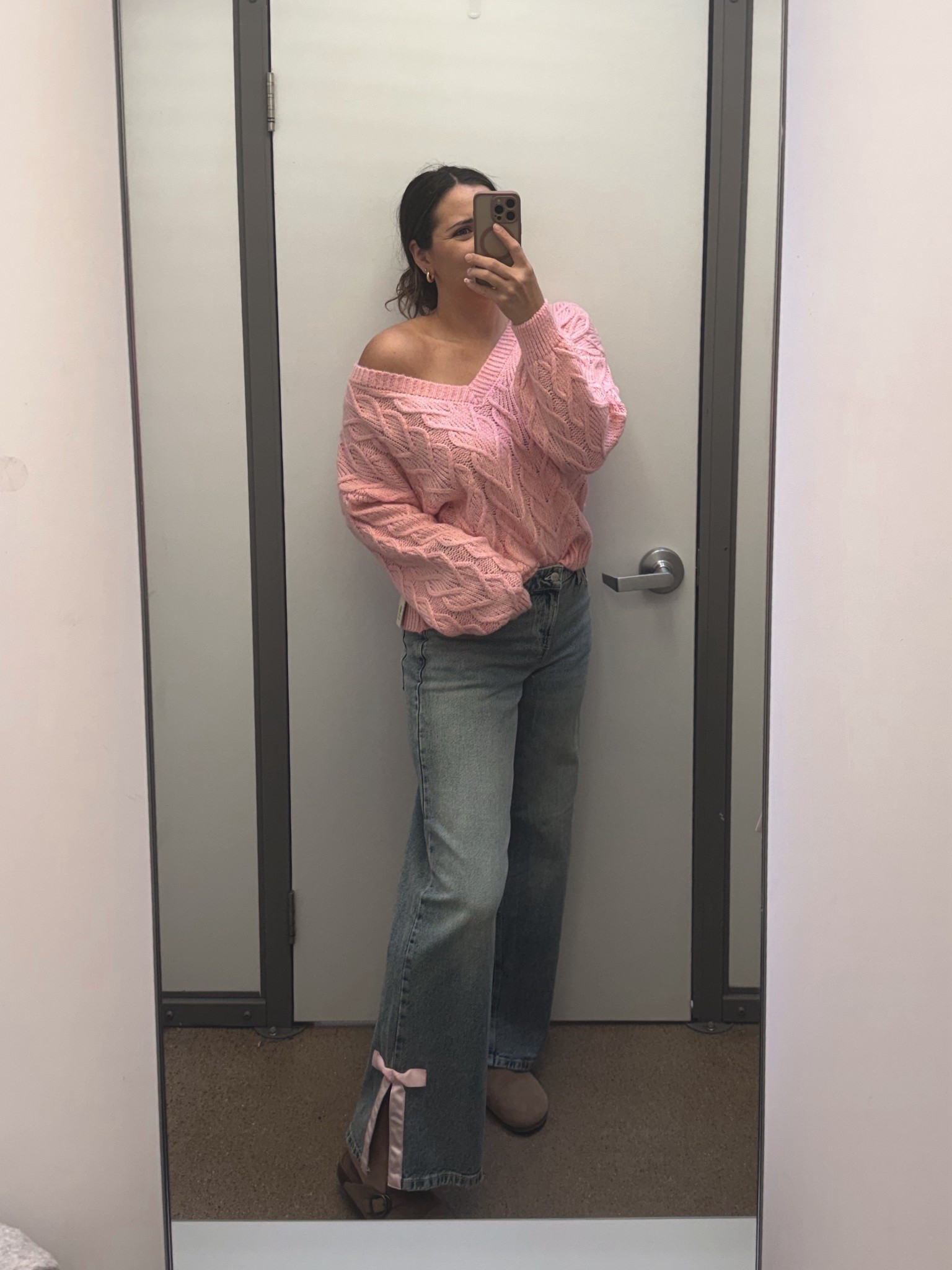 The cutest and coziest valentines day sweater. It looks so cute with these jeans with the bow details! 

Walmart fashion // Valentine’s Day outfit // casual outfit

#LTKFindsUnder50