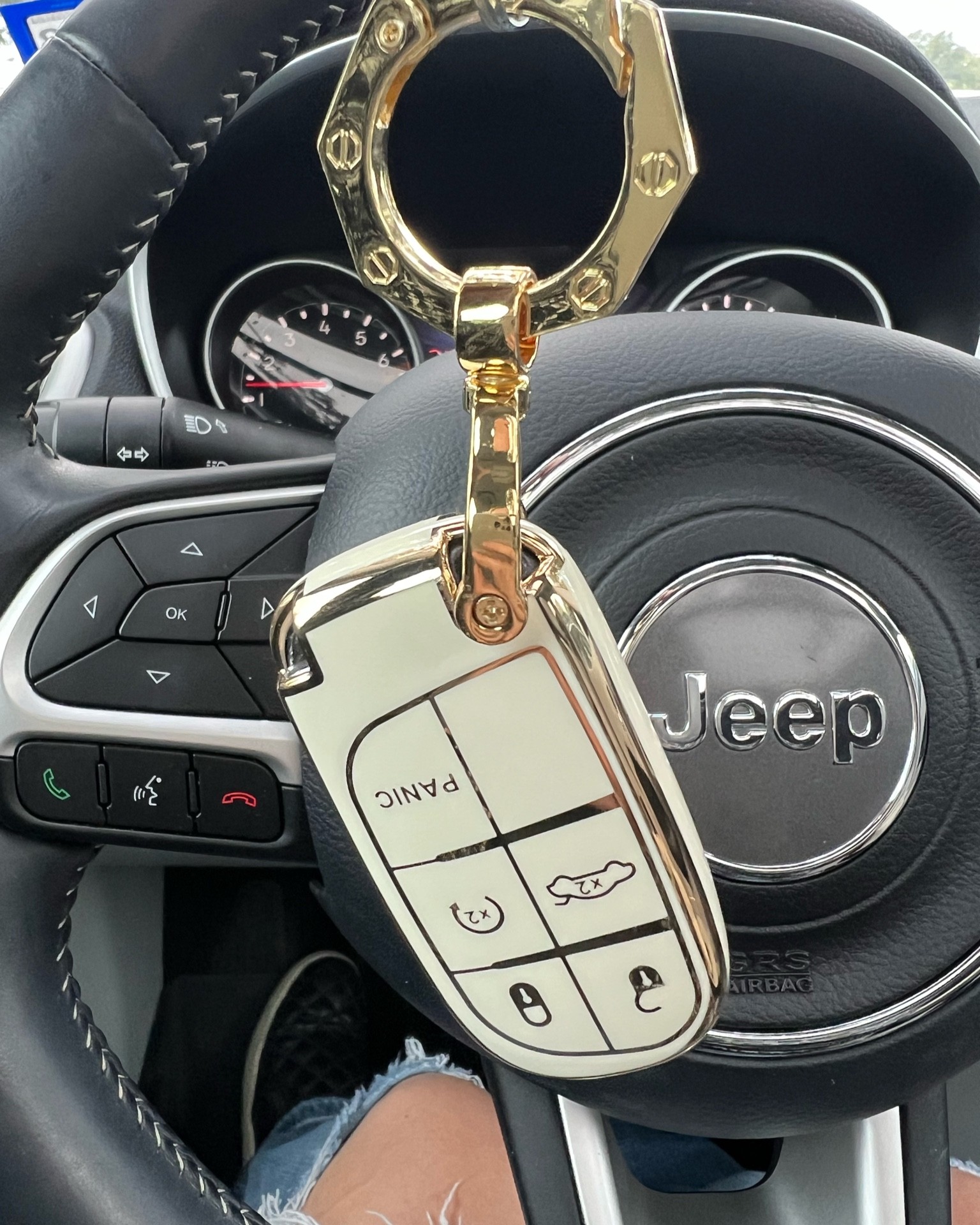 Feeling BOUJEE with my new car key cover! Great holiday gift idea! 
Available for most newer car keys

Jeep gold key cover and key chain

#LTKstyletip #LTKunder50 #LTKHoliday