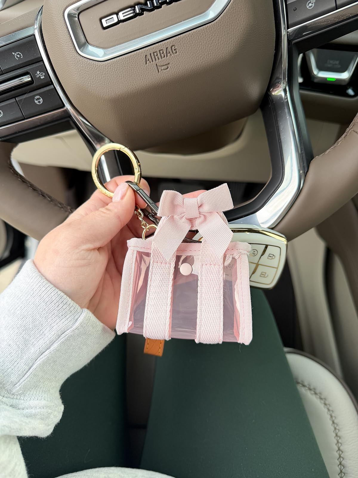 Tell me this isn't the cutest keychain ever! It's on sale for 30% off right now and would be such a great gift. 

 